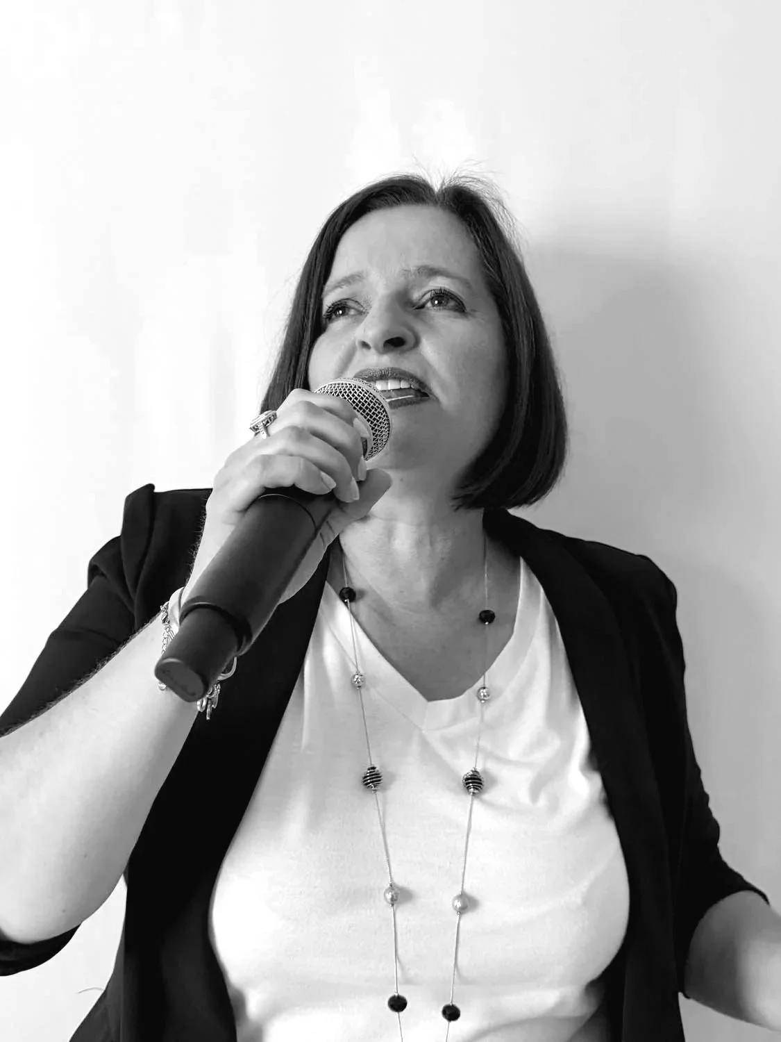 Chanteuse événements privés Normandie : anniversaires, mariages, cérémonies