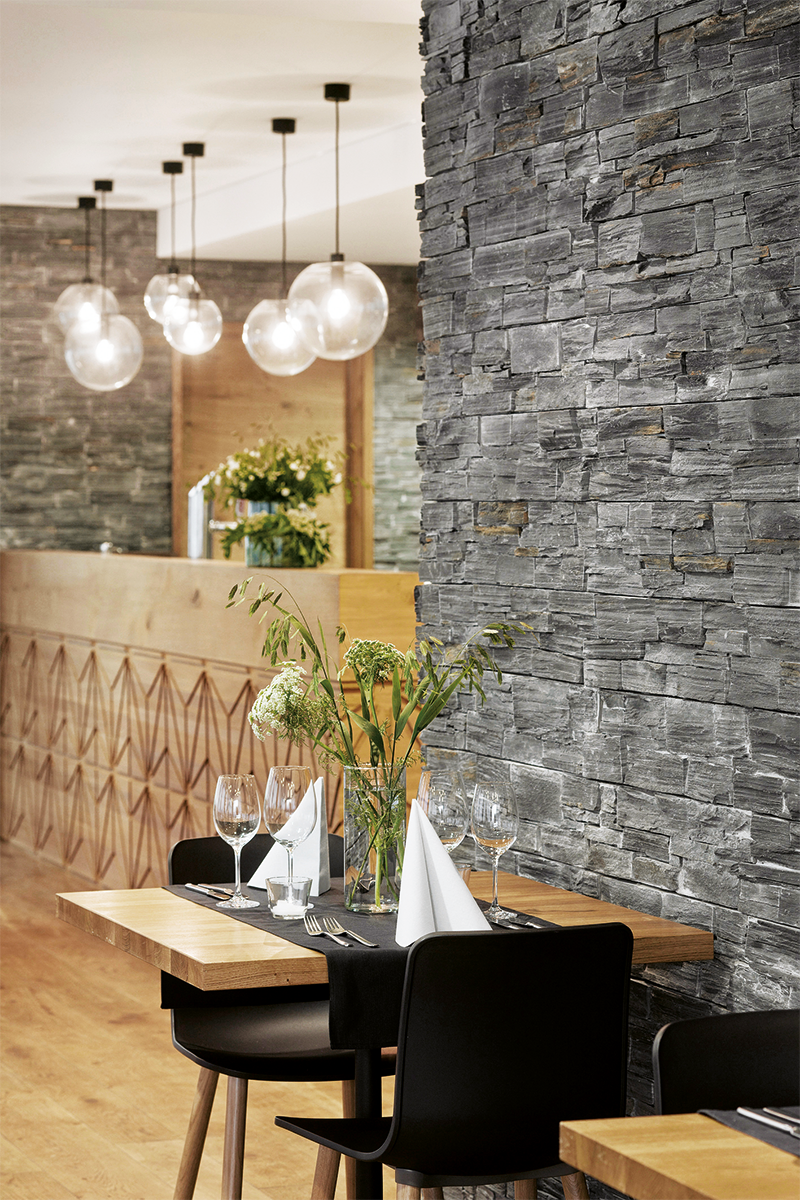 Restaurant Flaschen N°6 Rossana Mingrone_.png