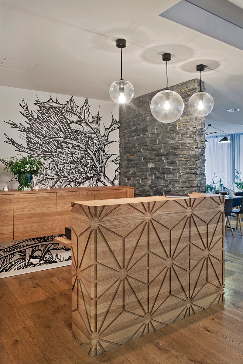 Restaurant Flaschen N°2 Rossana Mingrone_.png