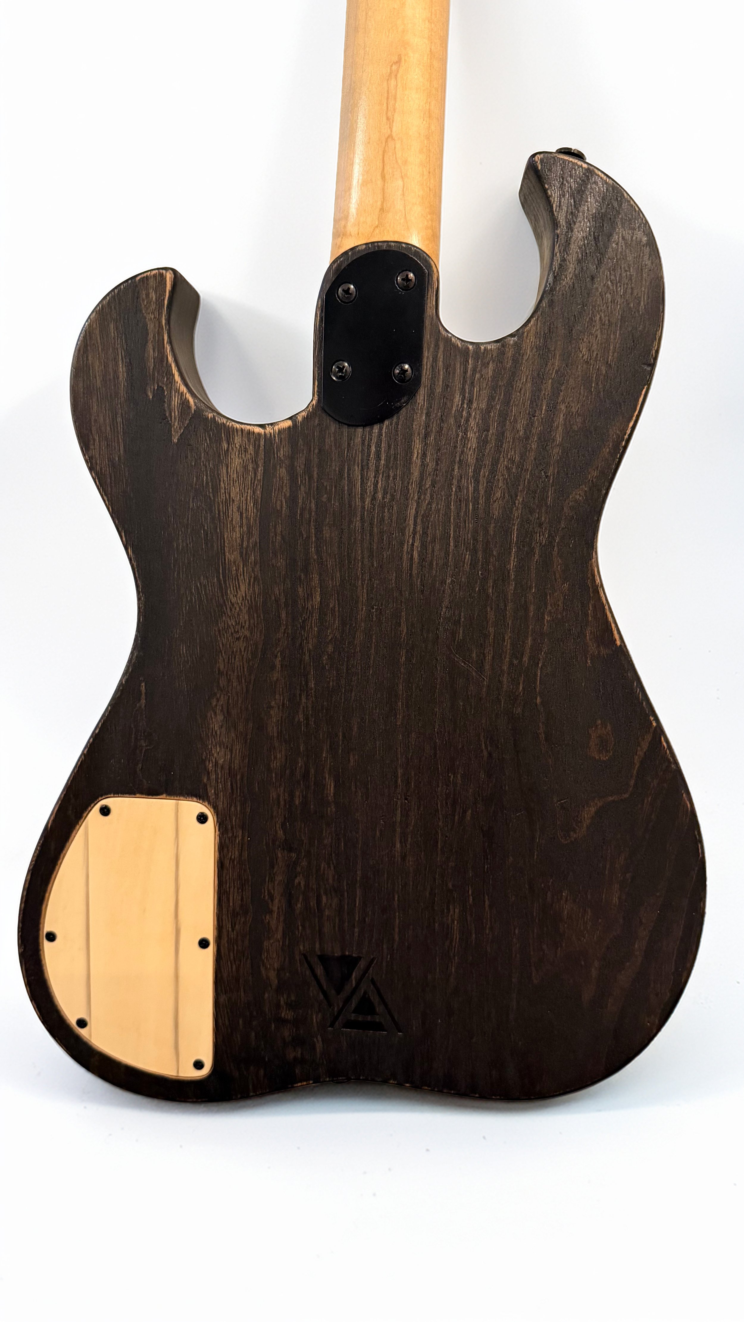 Reverse Headstock Back_Edit Var3.jpg