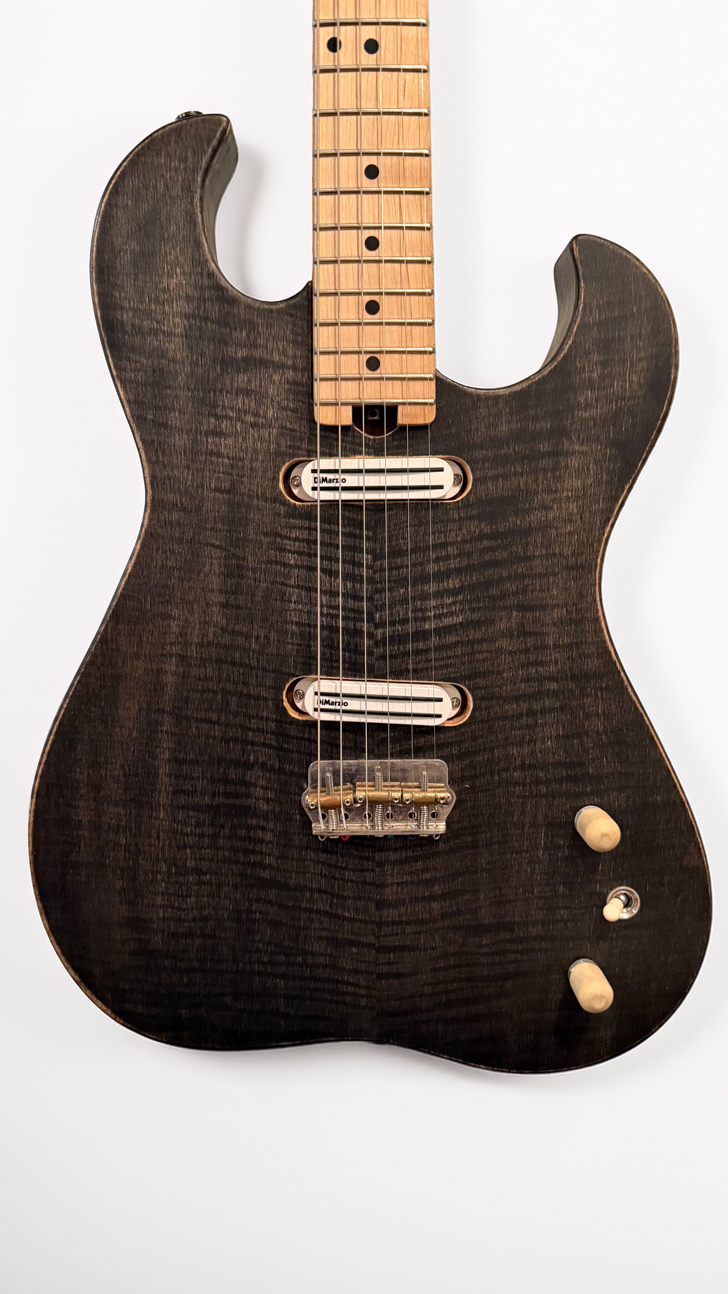 Reverse Headstock Front_Edit Var3.jpg