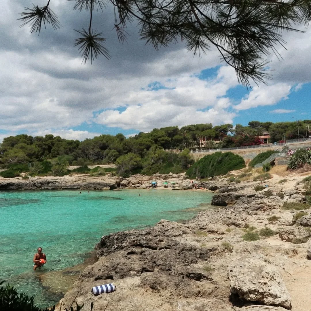 Unpopular opinion: Rocky beaches over sandy ones

#pugliagram #puglia #seaside