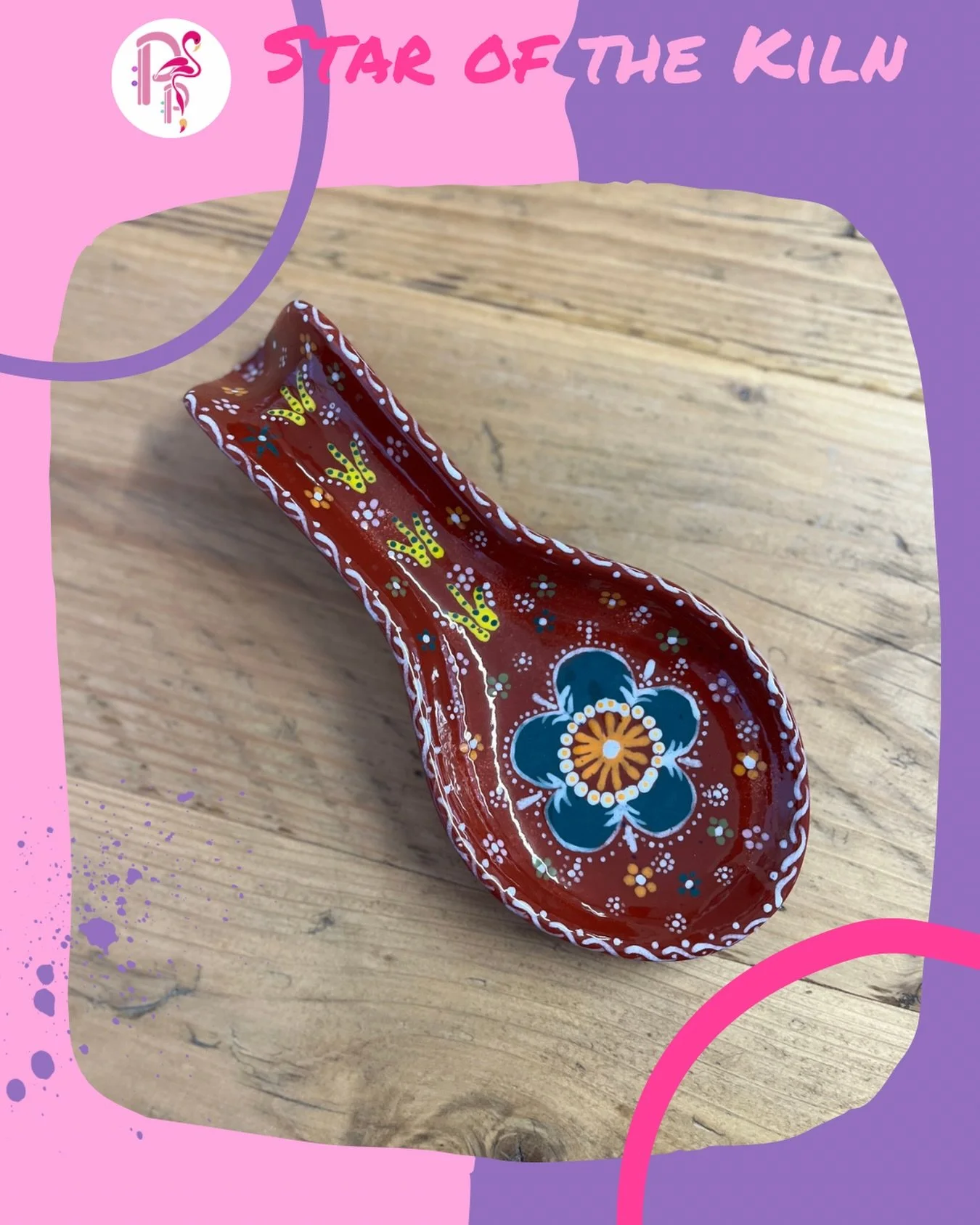 🌟STAR &bull; OF &bull; THE &bull; KILN🌟

This truly stunning spoonrest certainly deserves Star of the Kiln status!👏 Painted by one of our very best visitors, it&rsquo;s a wonderful whirl of Indian colours and patterns - just the job for a busy fam