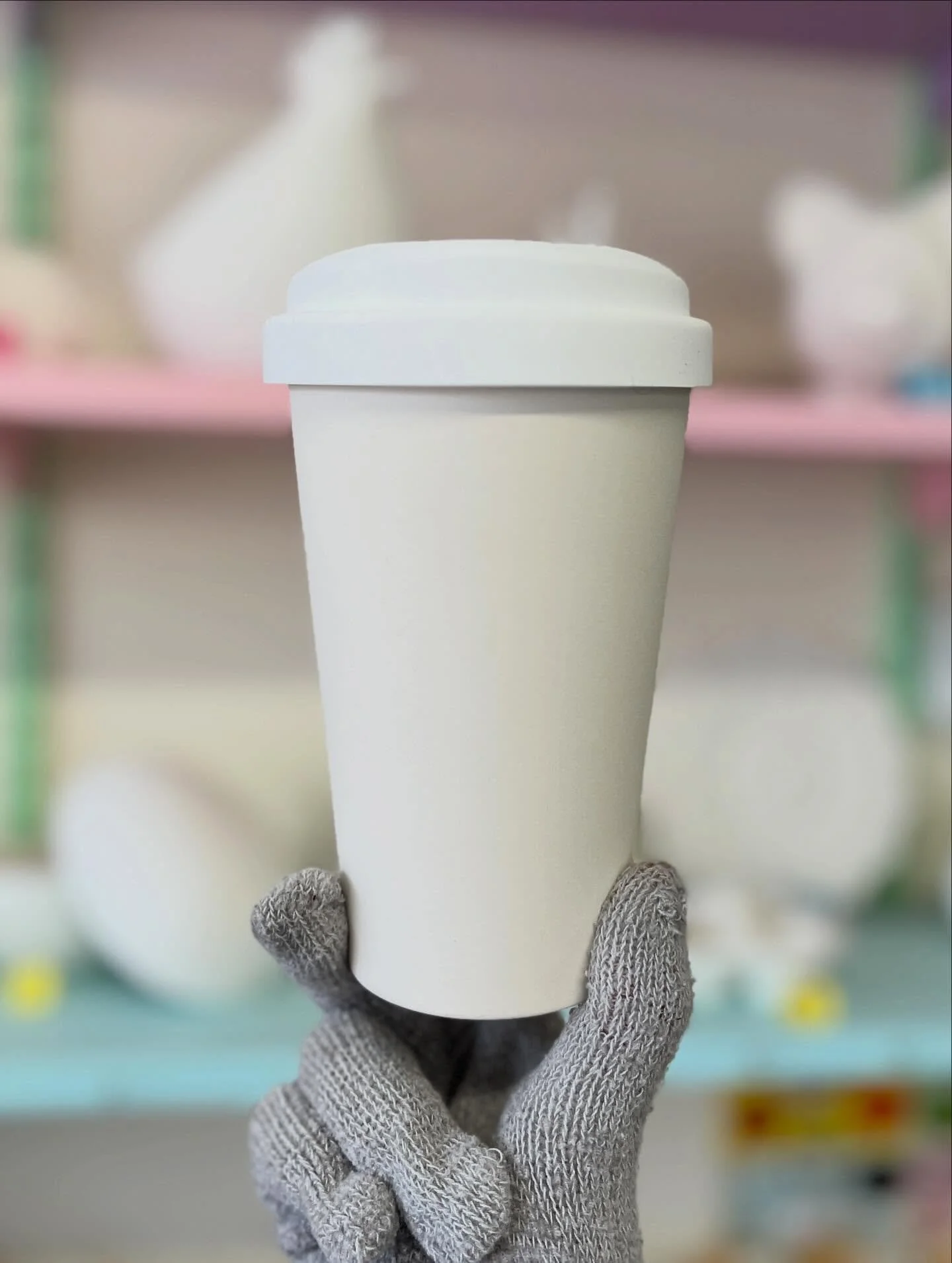 🫖 NEW &bull; POTTERY 🫖

If you&rsquo;ve visited us before, you&rsquo;ll know that - whilst we love our painters to dort the local coffee shops and keep hydrated while they paint, we really HATE disposable coffee cups! And here&rsquo;s why:

Every d