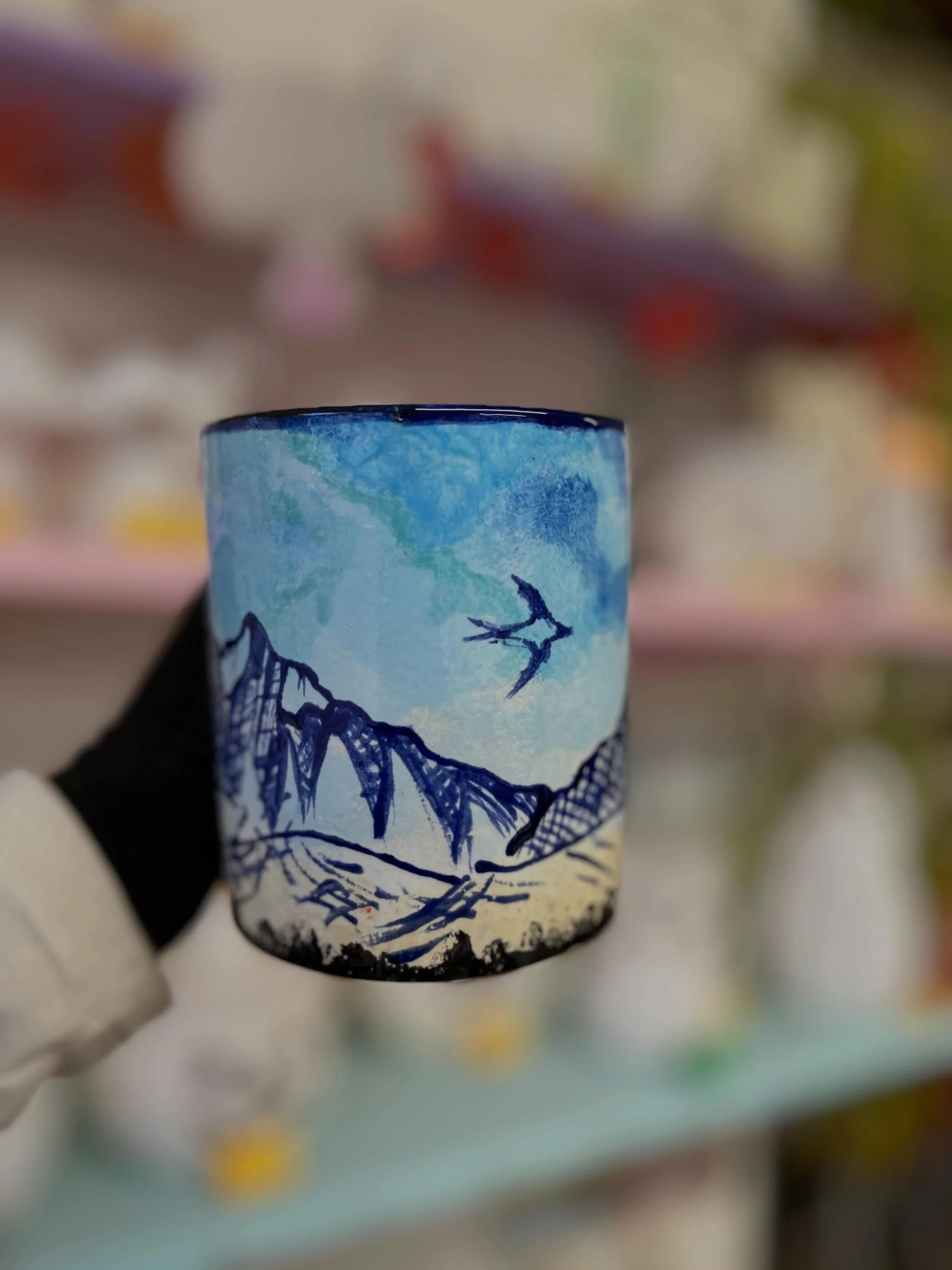 👨&zwj;🎨PAINTING &bull; INSPIRATION👨&zwj;🎨
 
Father&rsquo;s Day is coming up and there&rsquo;s no better way to celebrate than with a family pottery-painting session. Whether or not Dad is creative, we guarantee he&rsquo;ll enjoy trying something 