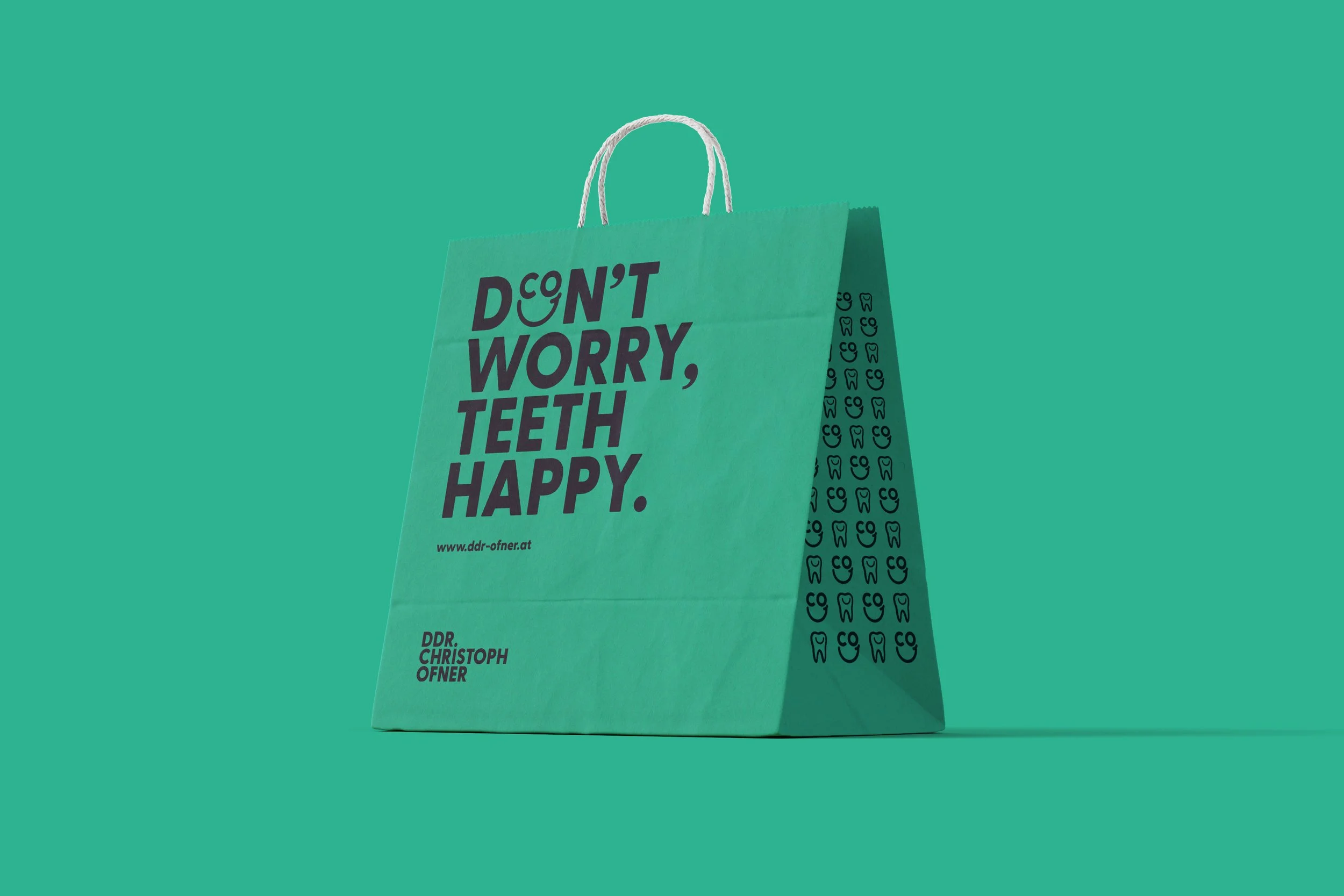 Corporate Design: Tragetaschen / DDR. CHRISTOPH OFNER