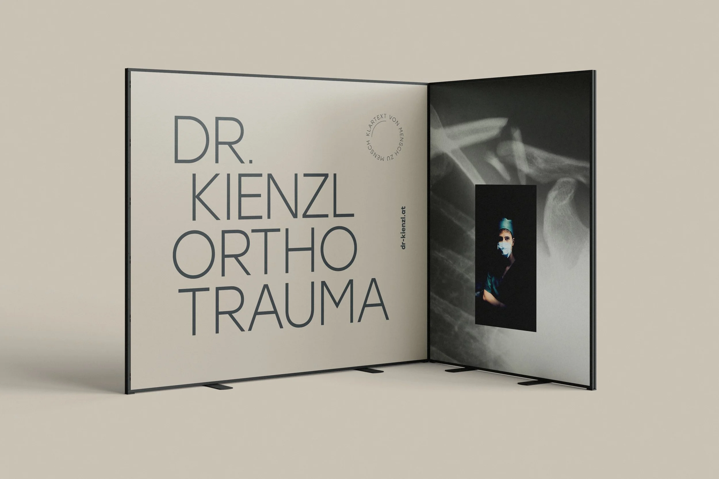 Corporate Design: Messedisplay / DR. WOLFGANG KIENZL