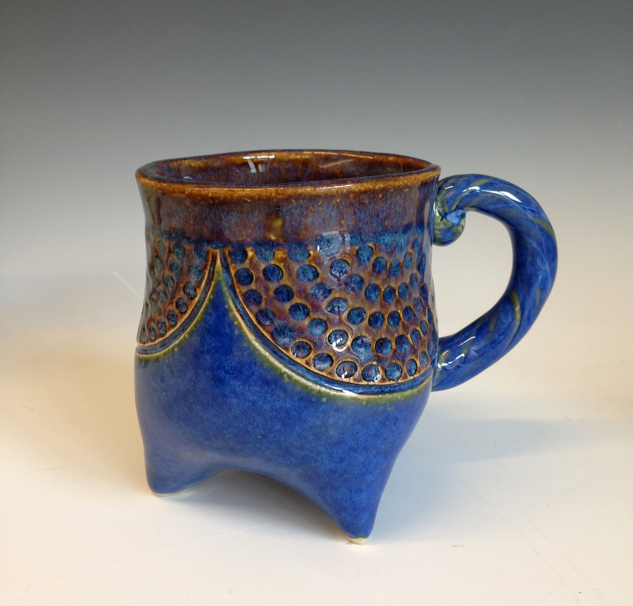 15_bluetripodmug.jpg