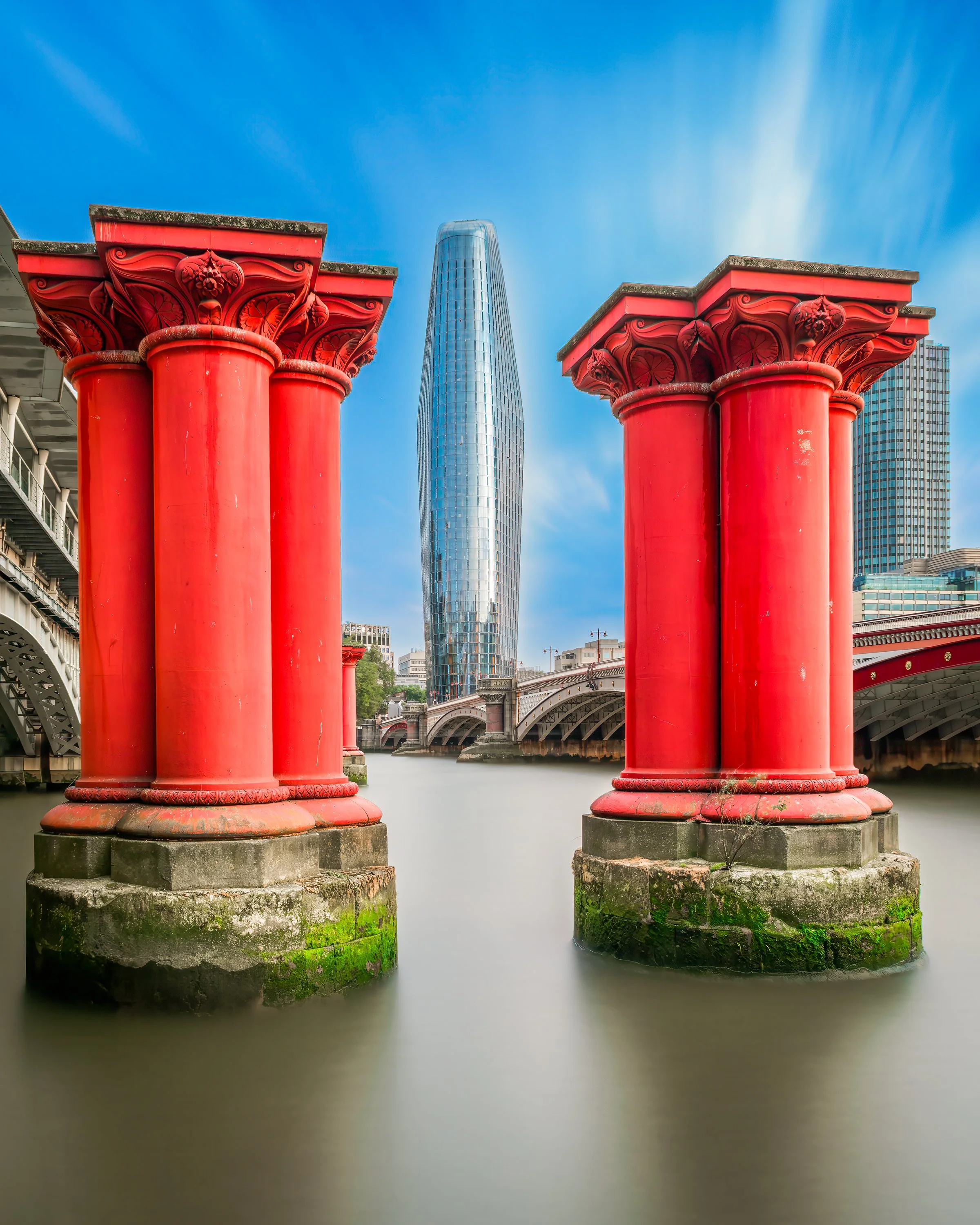 Blackfriars Bridge Red Pillars