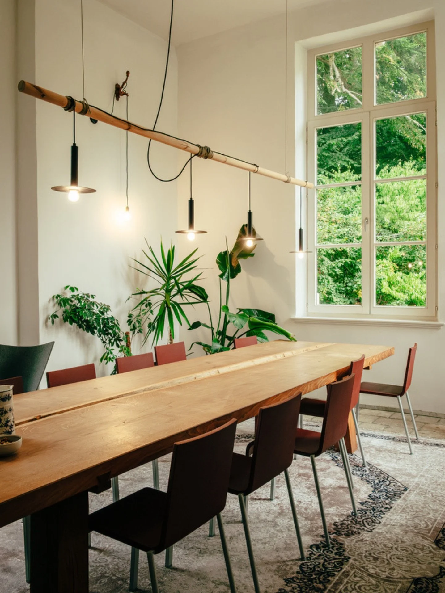 We are opening new private offices for you and your team !

Offer your team an inspiring work environment by joining PLEK

-Work peacefully, surrounded by nature
-Park easily and for free
-Eat well at our delicious on-site restaurant or in our shared