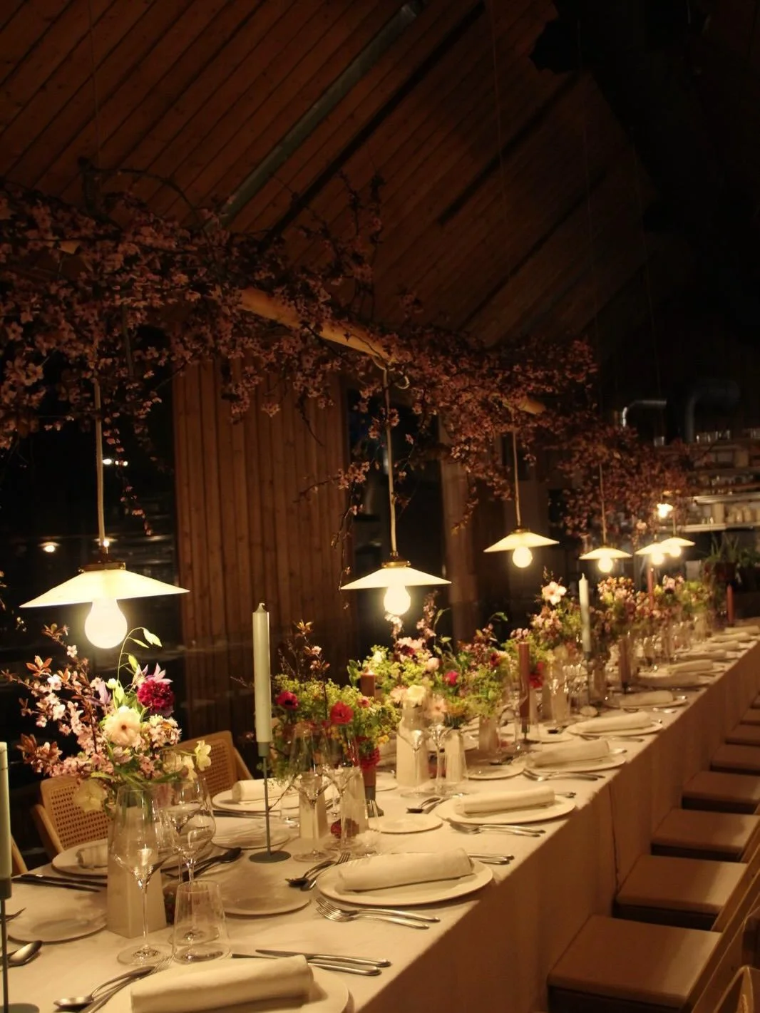 At PLEK, we don&rsquo;t just host events &mdash; we create shared experiences.
Long table dinners, intimate celebrations, inspiring meetings or vibrant evenings&hellip;

Send us your idea, and we&rsquo;ll turn it into something special 🌸

info@plek-
