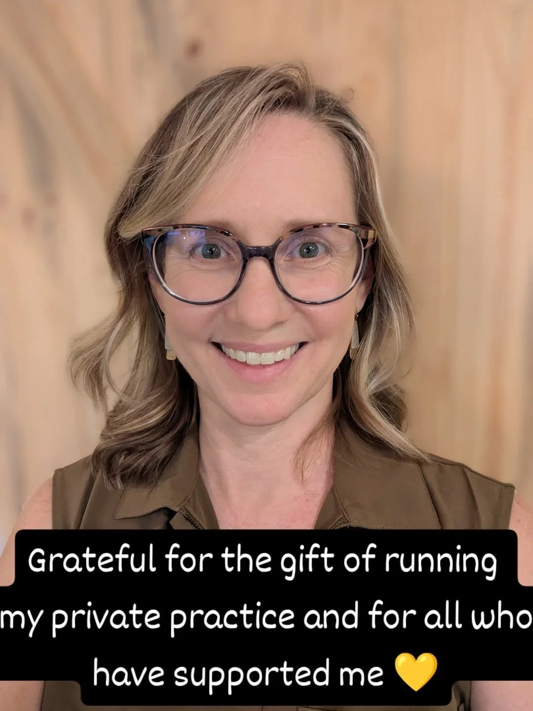 November 2025 marks one year of Talk in the Nest. 💛  I'm so grateful for the gift of running my own private practice and for everyone who has supported me along the way. Your trust and encouragement mean everything. ✨

Owning my own business has hel