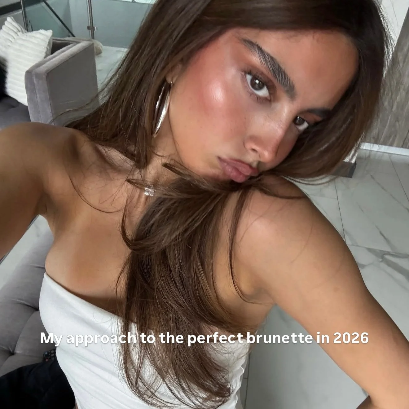 From a stylist who understands brunettes👩🏻&zwj;🍳🍽️👸🏻

Brunettes in 2026 are all about softness, depth, and intention.
I focus on creating dimension without harsh contrast, and choosing tones that enhance the skin rather than overpower it.

@wel
