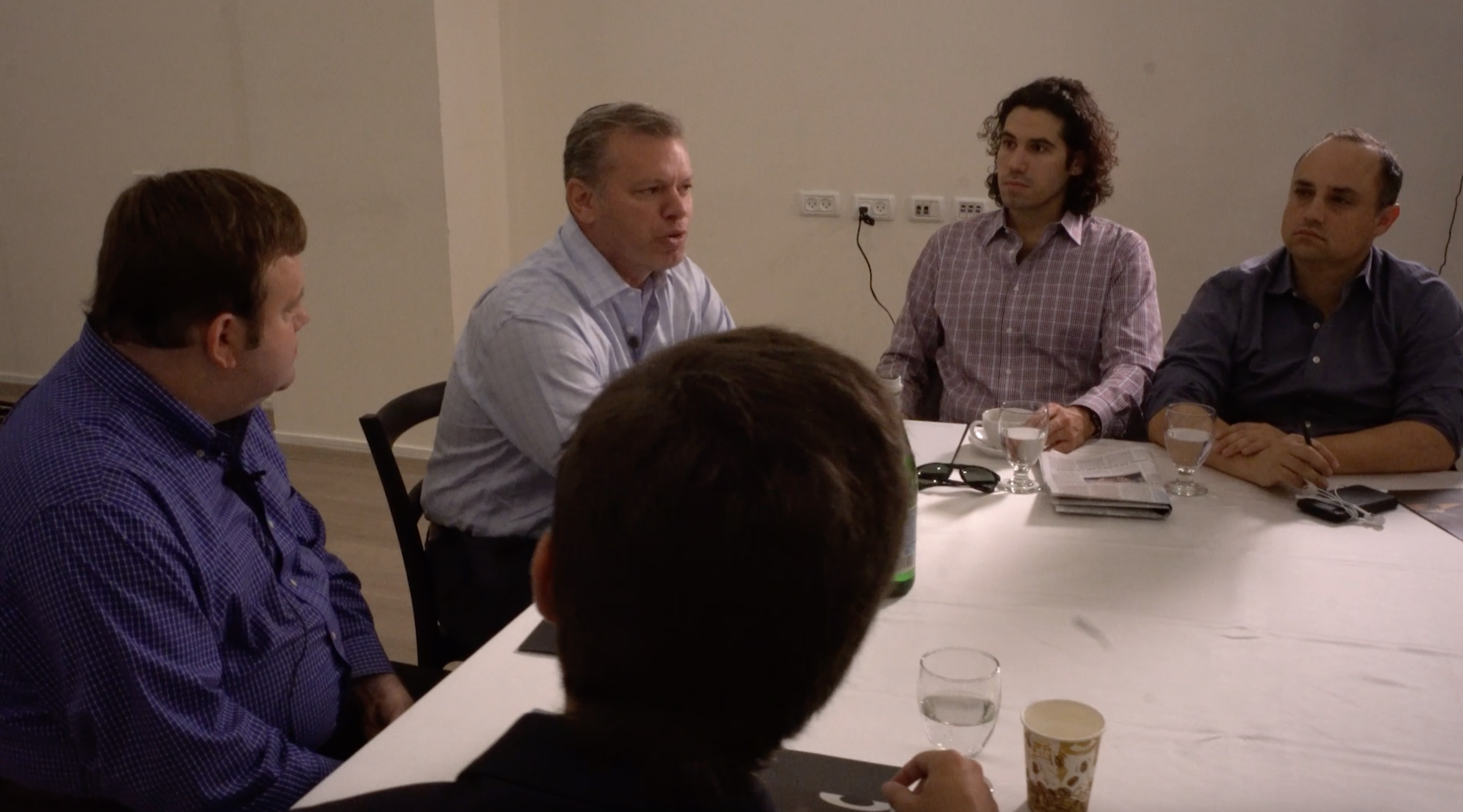 Eli Groner speaking with Connect Israel fellows.
