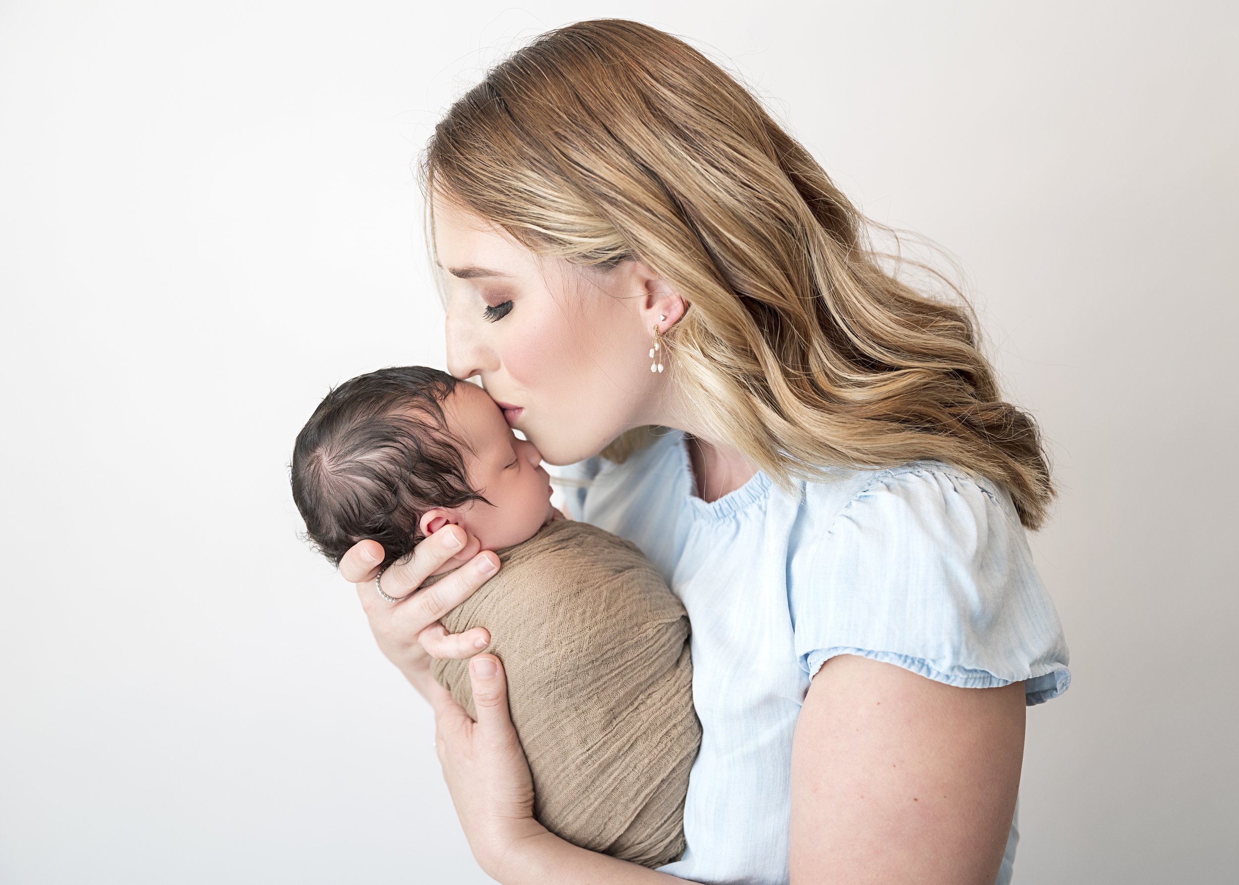 mom and newborn- Kansas City