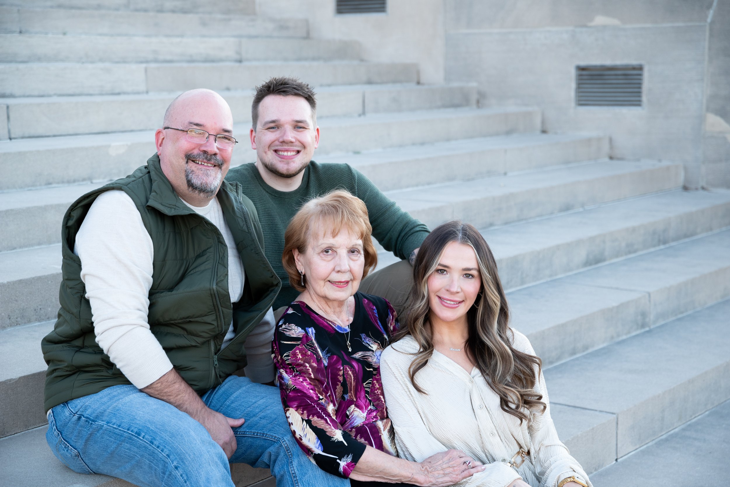 Family session- ww1 memorial- Kansas City