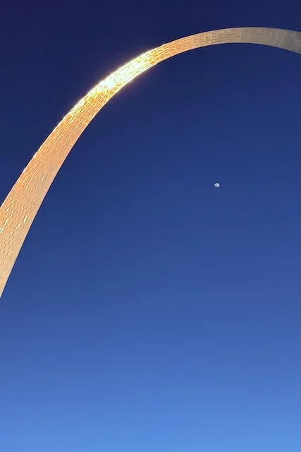 Sunset & Moonrise, Gateway Arch National Park