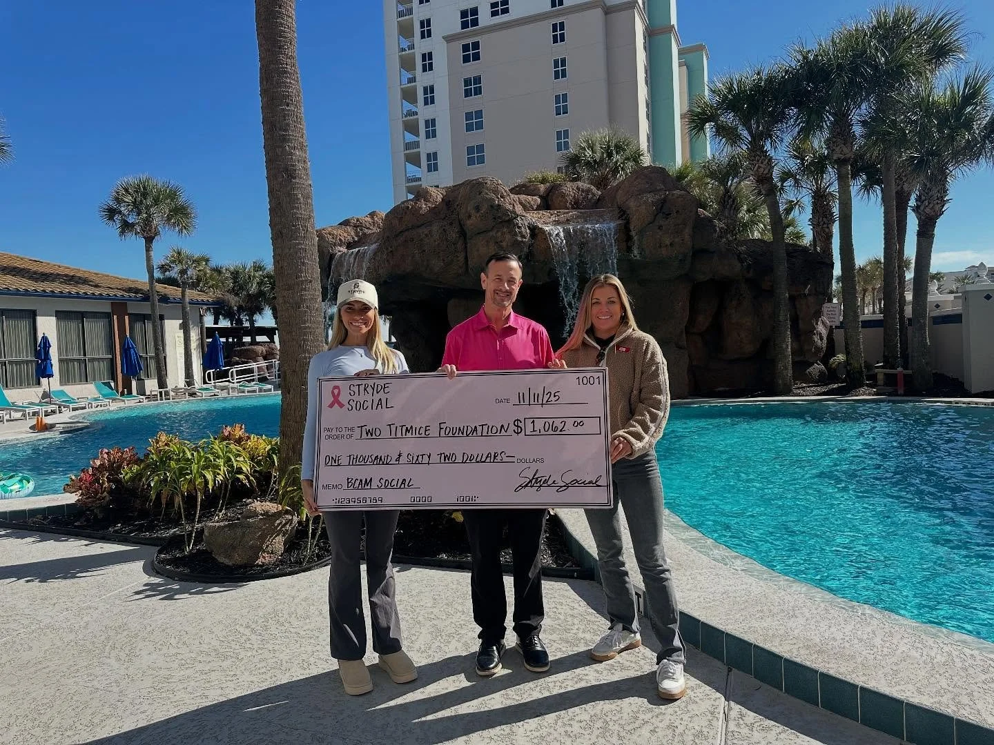 💗 Huge thanks to Stryde Social for raising over $1,000 for the Two Titmice Foundation!

Big shoutout to Jason &amp; the Hampton Inn for hosting and supporting our mission to help breast cancer patients right here in our community. 🌸

#TwoTitmiceFou