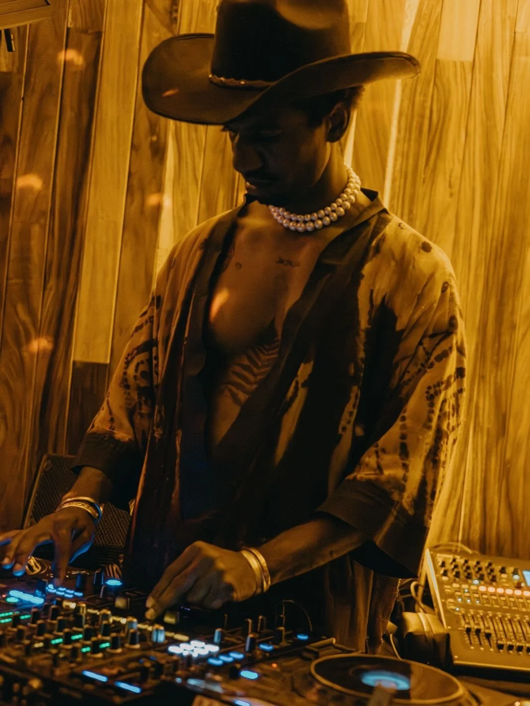 In my Vaquero DJ era 🪩 🤠