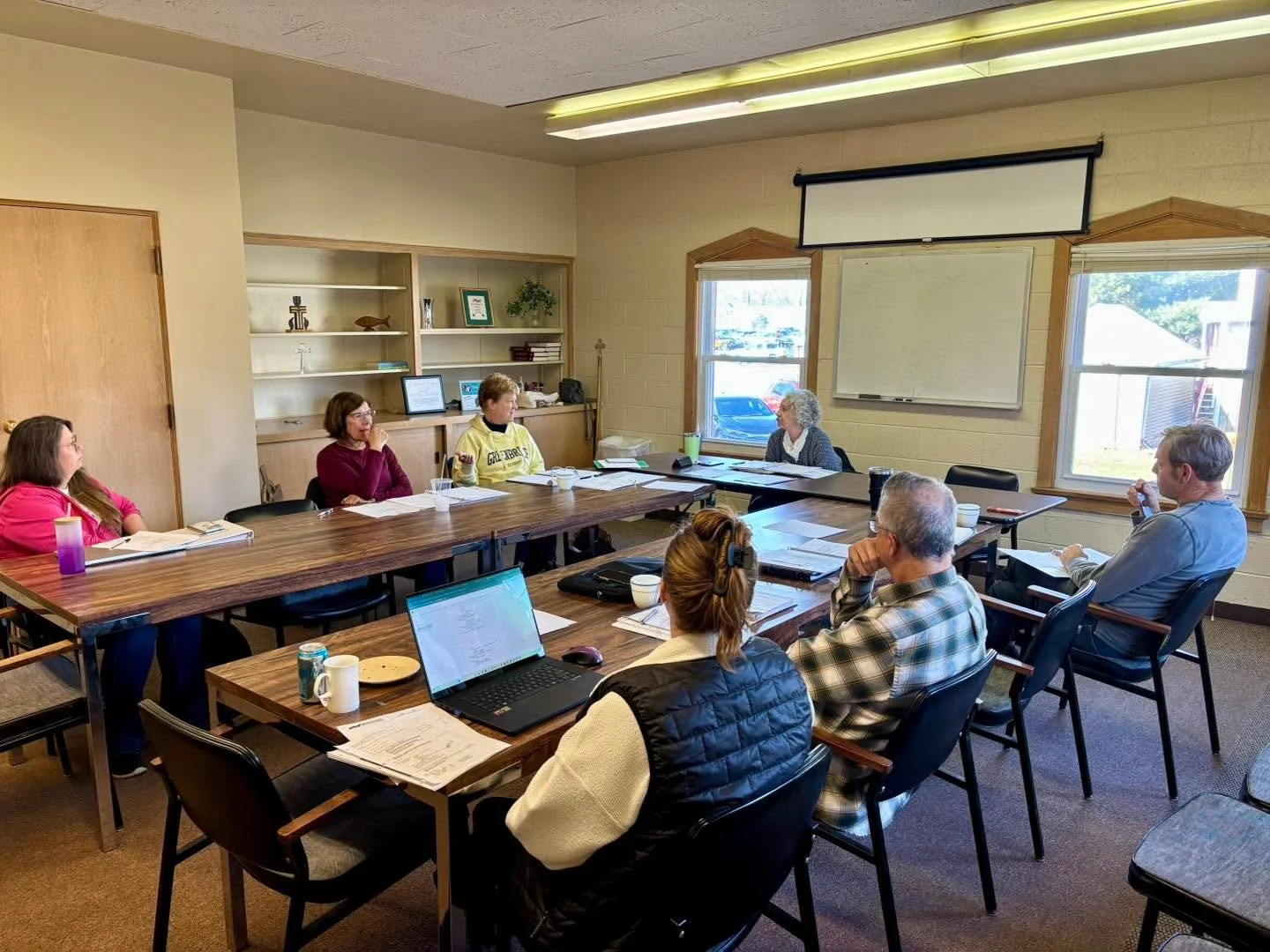 We are excited to announce the NEW Giving Gardens Board of Directors! This is a huge step for our organization, and we are so grateful for the amazing people who stepped up. 

Thank you to Ann Titus (President), Jeanne Stierman (Treasurer), Addie Goo