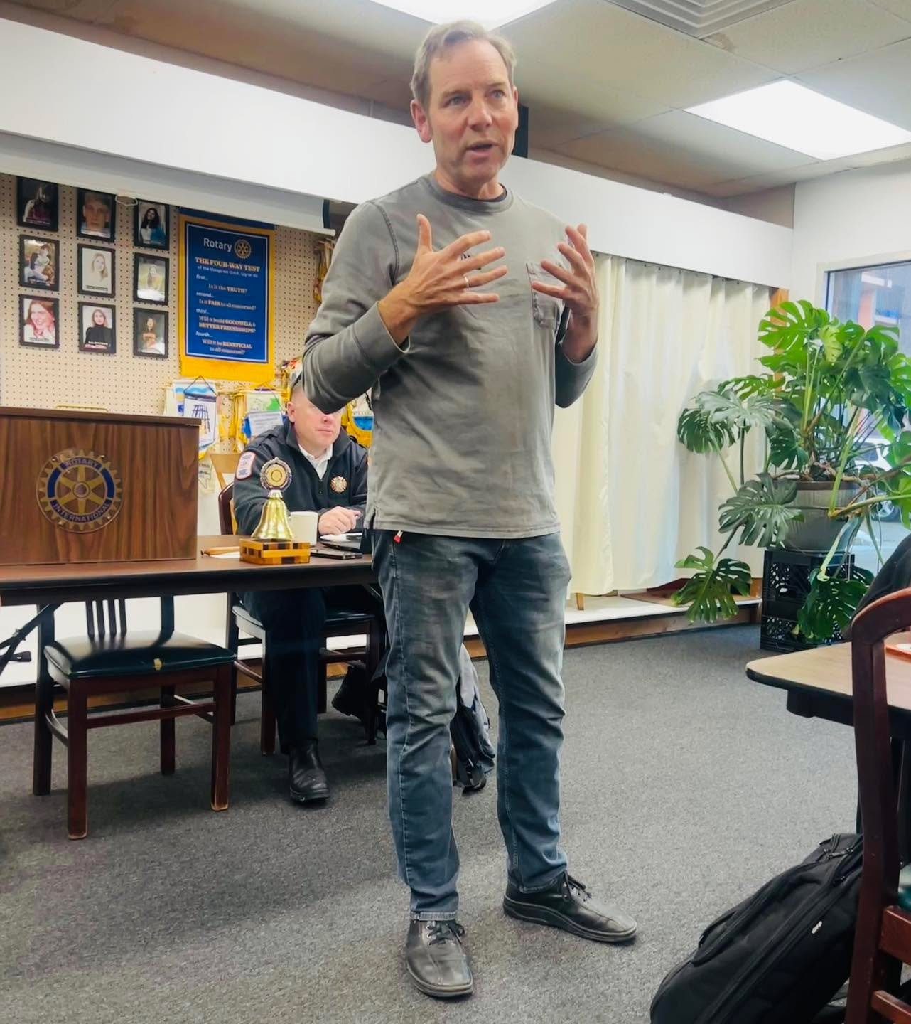 John got a chance to meet with Macomb&rsquo;s Morning Rotary this morning and tell them about the work and the vision of The Giving Gardens.  We&rsquo;d love to speak to your group or organization!  All we need is an invitation. 

#localgrowers #gard