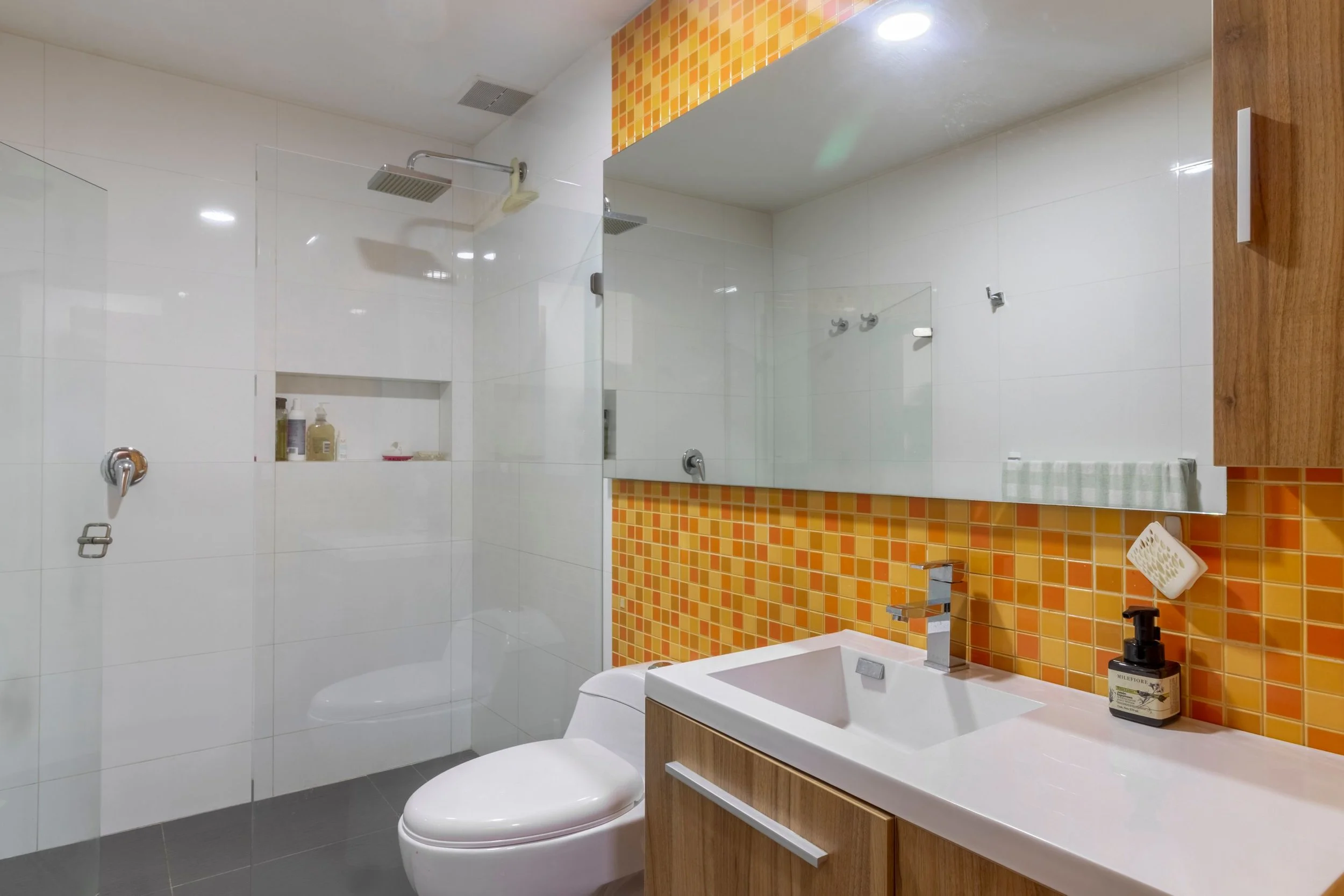 0bcb8617-1cde-4187-bab7-aed9543d6291.jpg