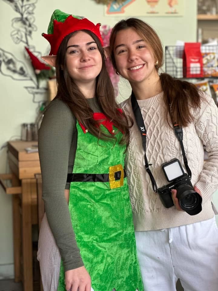 If you are downtown, stop by good news and play some trivia, win prizes and meet a friendly elf.