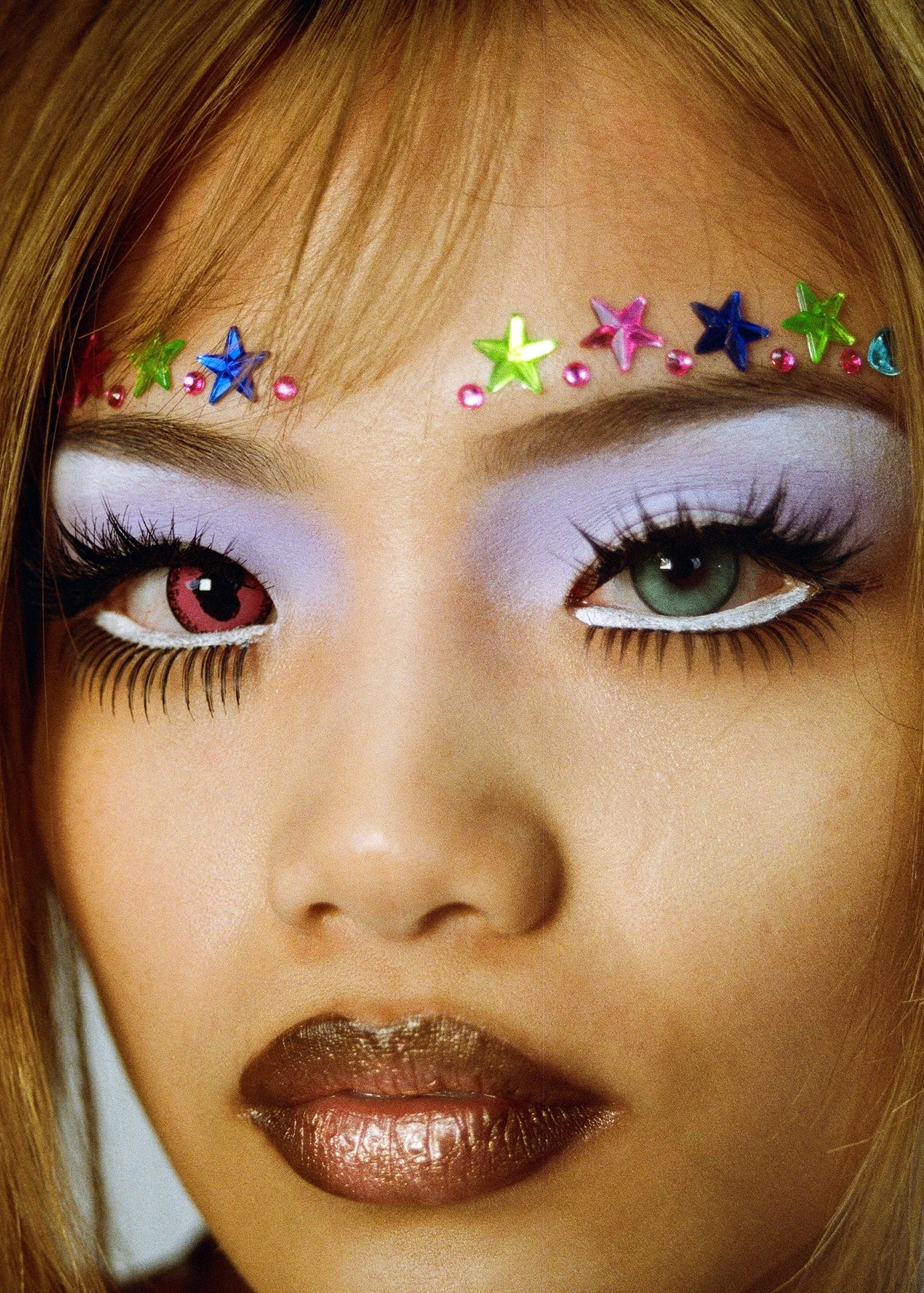 Naomi_Wong_Polyester_Magazine_Kos_Mia_17.jpg