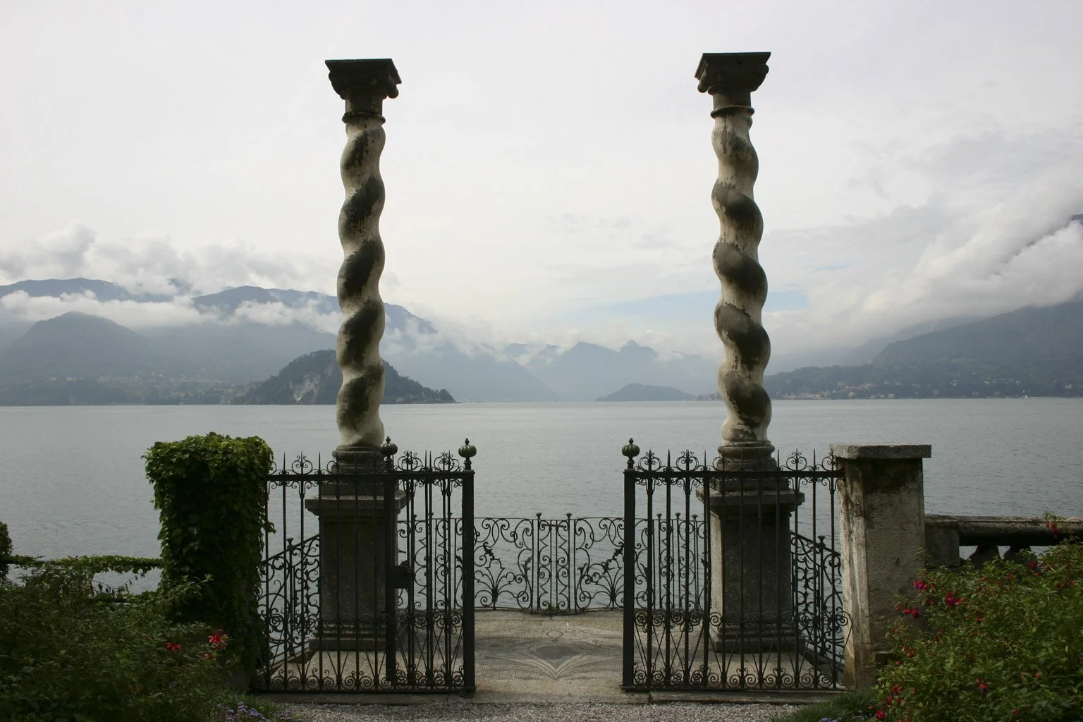 Lake Como Pillars orig.jpg