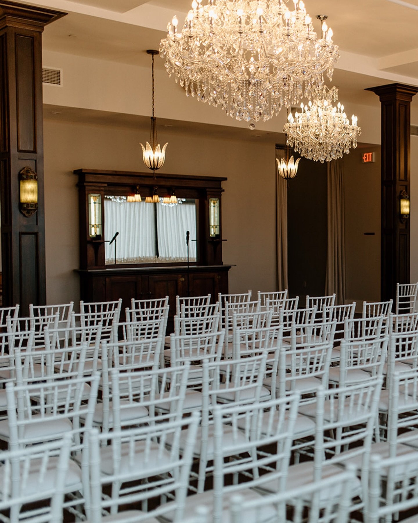 Venue Spotlight ✨ | The Crystal Ballroom at The Burt

The Crystal Ballroom offers a stunning backdrop for life&rsquo;s most memorable moments.

With a meticulously restored ballroom, adjoining Empire Room, and intimate spaces like the Tango Parlor an