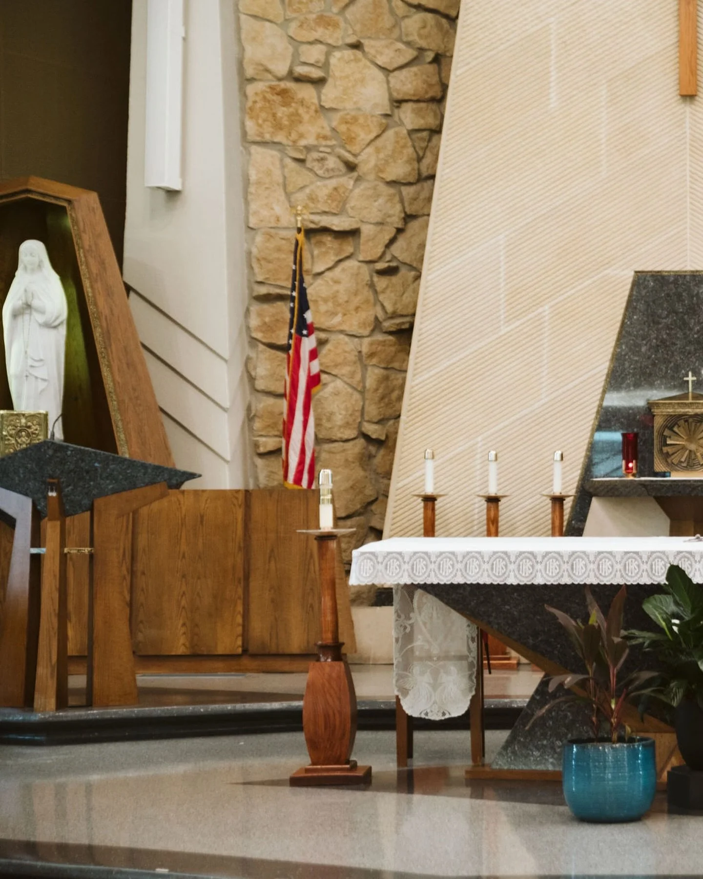 ✨Venue Spotlight ✨ Two incredible venues, one unforgettable day. 

Madison &amp; Devin began their celebration surrounded by faith and family at St. Francis of Assisi Catholic Church, a welcoming parish rooted in community &amp; tradition. 

Their ev