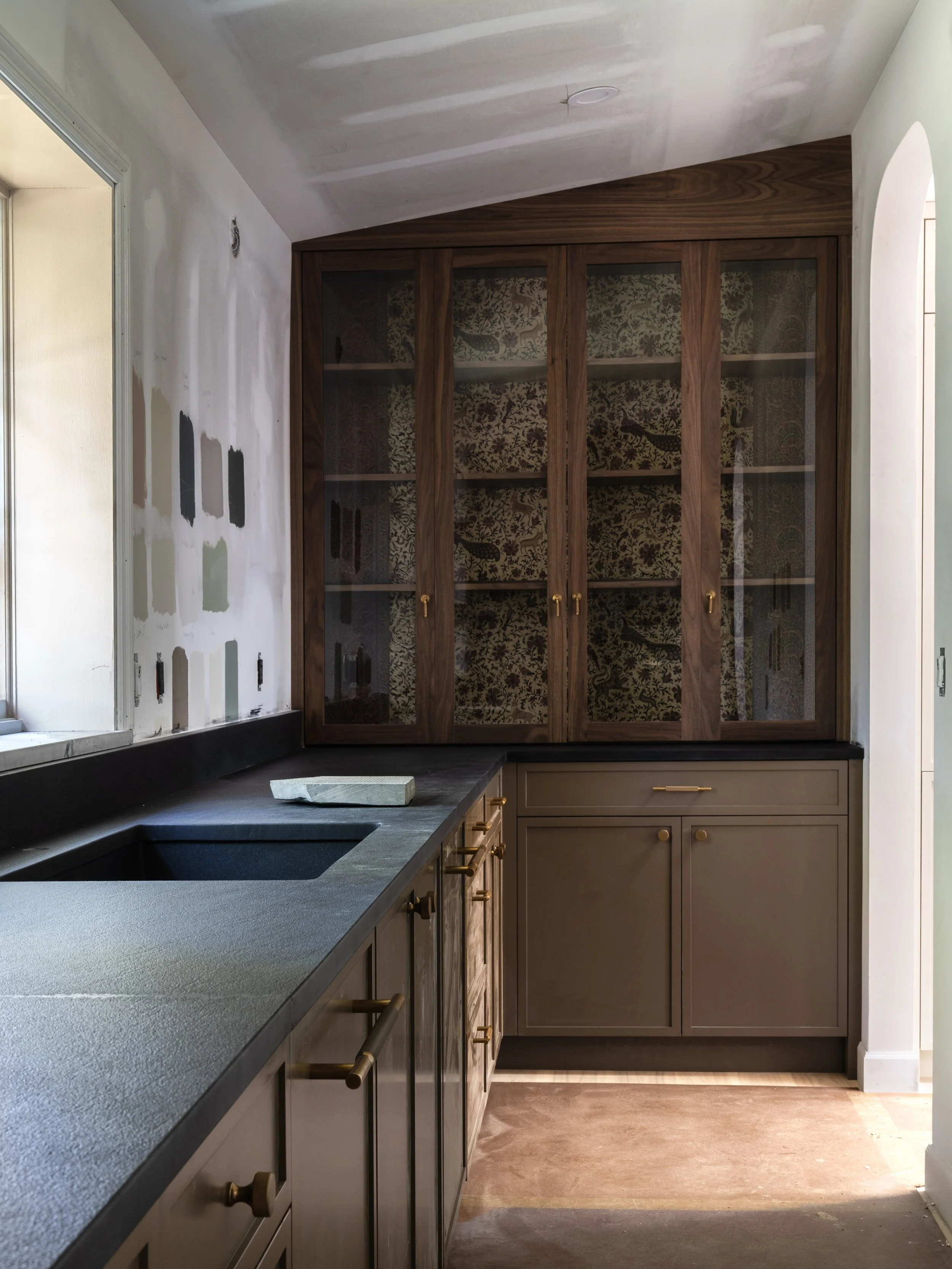 When it already looks this beautiful mid-project, I can&rsquo;t wait to photograph this place once it&rsquo;s fully finished and the final interior design touches are in place. 

Interior Design: @jyotighugale