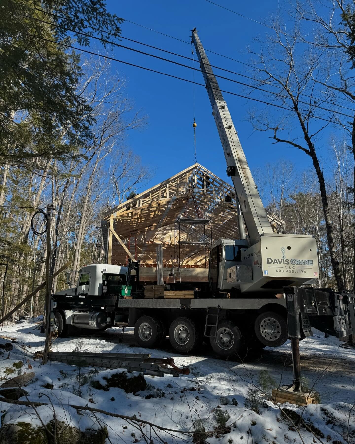 Another day, another lift! Proud to be helping @cerutticontractingllc set these trusses safely and efficiently! 🏗️ 

#DavisCraneLLC #MobileCrane #CraneServiceNH #TruckCrane #HeavyLift #NewHampshireCrane #NHConstruction #CraneRentalNH #CraneOperation