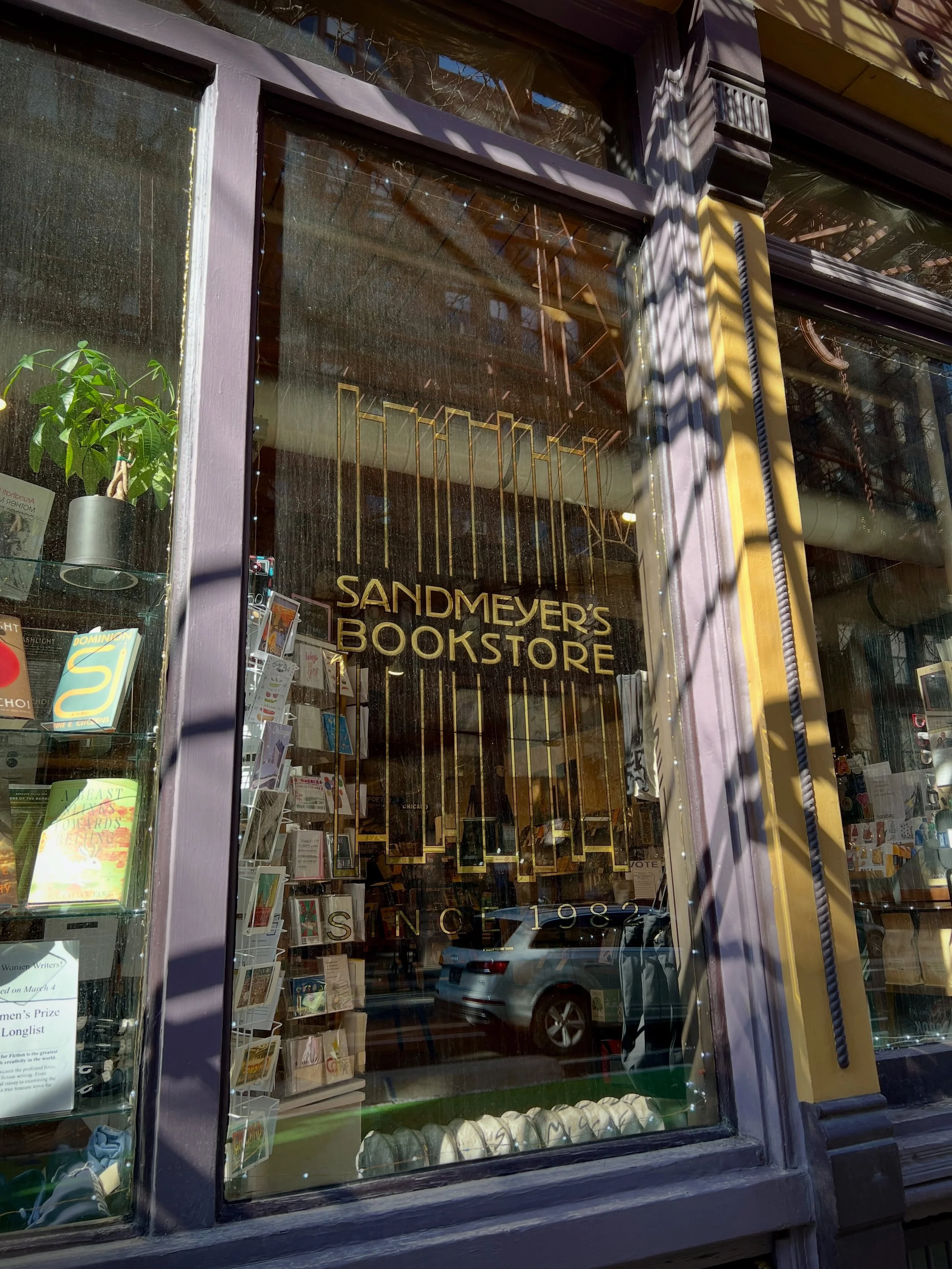 Little Chicago Explorer is growing up 🥹

Our books are now carried in 5 different shops around Chicago, including our friends at @sandmeyers_books in Printers Row &mdash; go say hi and support your indie bookstores! 

Seeing Lila on bookstore shelve