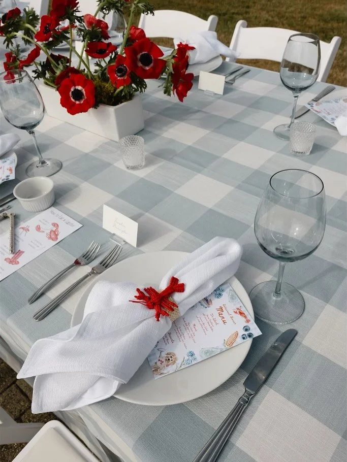 Is there anything better than a lobster bake on the coast of Maine with all of your friends and family? 
.
.
. Venue @fpmaine 
Planning @jessicarileyevents 
Photos: @lindsayhackneyphoto 
Video: @medianortheast 
Florals: @seasonsdowneastdesigns 
Cater