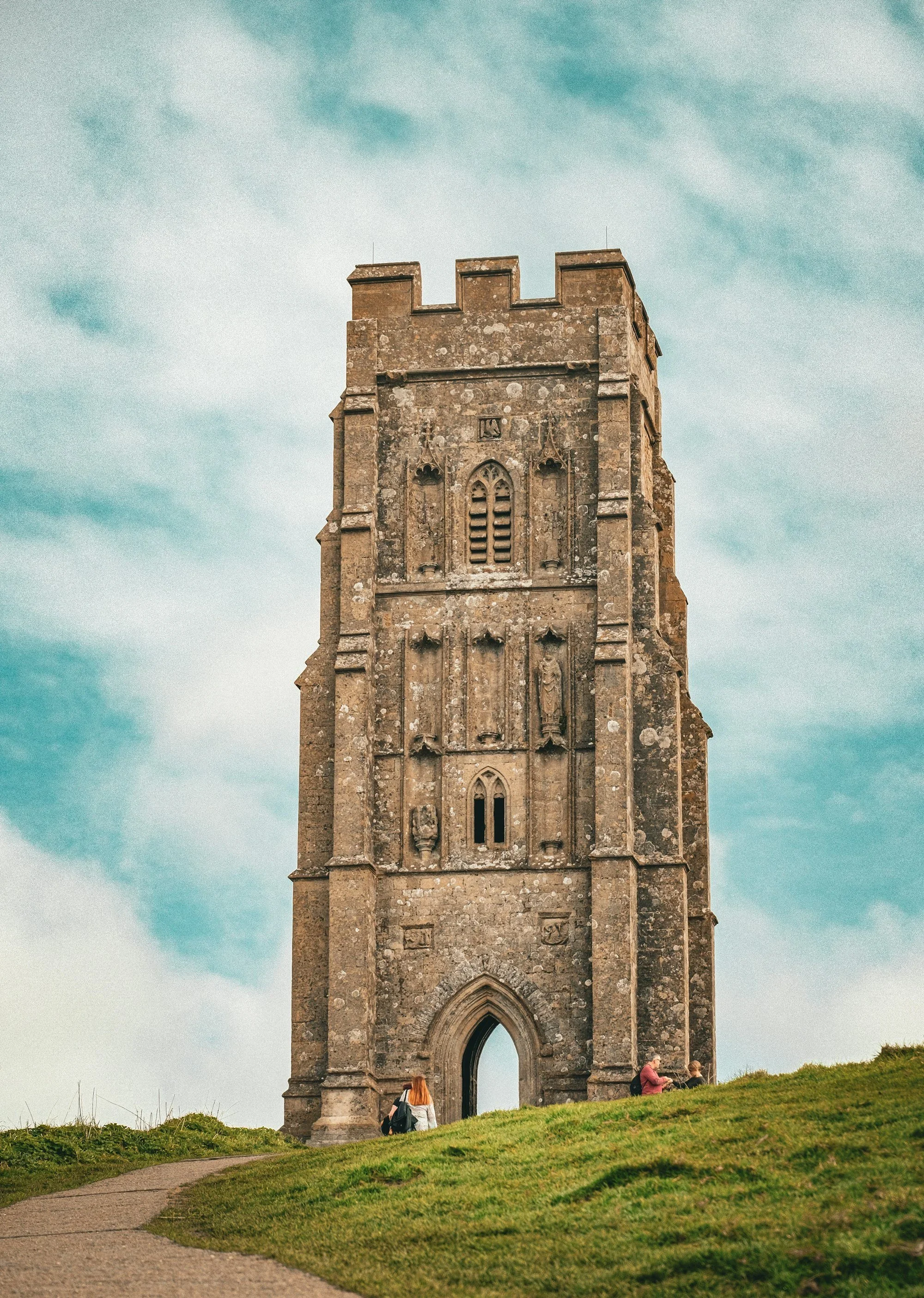glastonbury-tor.webp