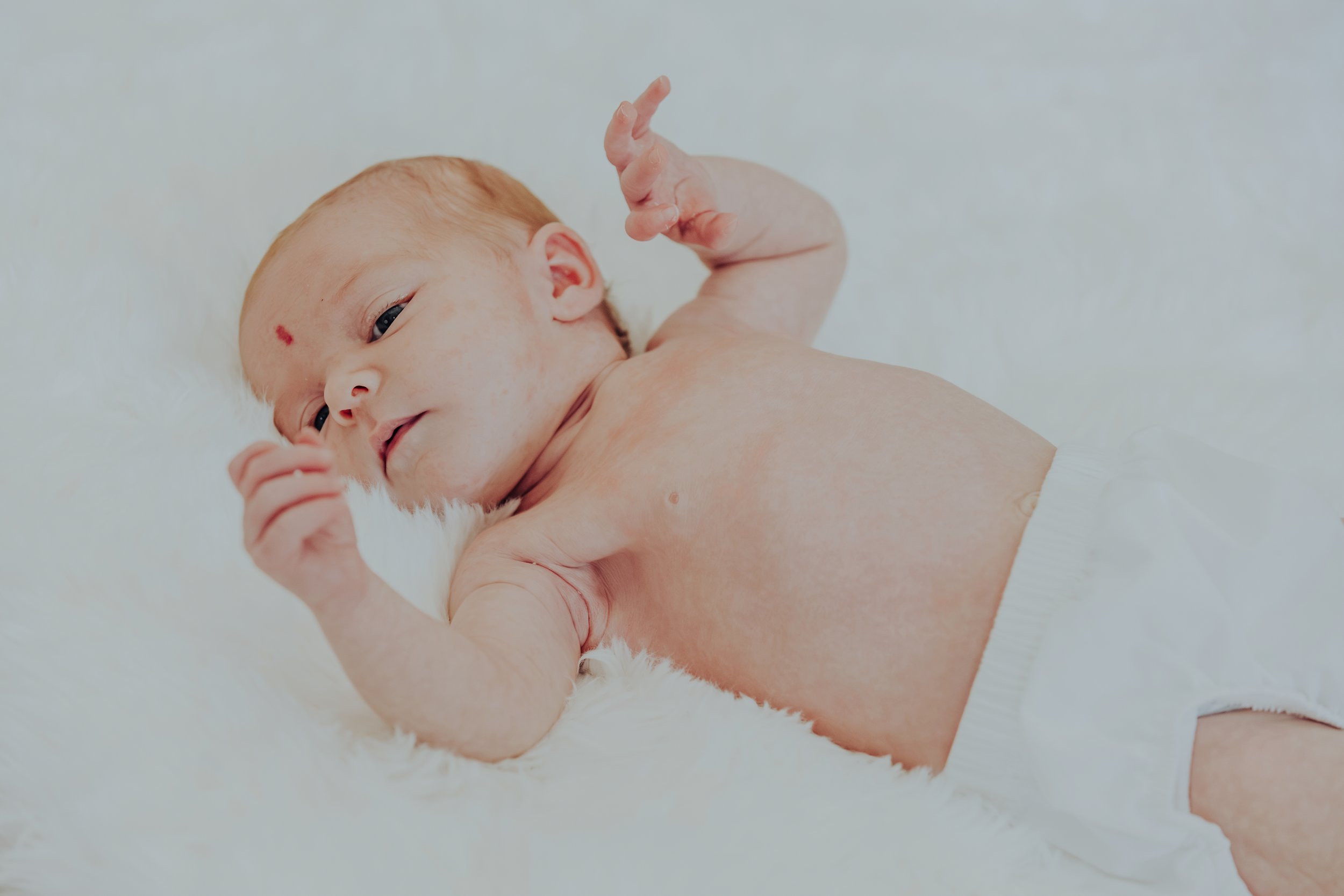 Rowan's New Born Shoot-18.jpg