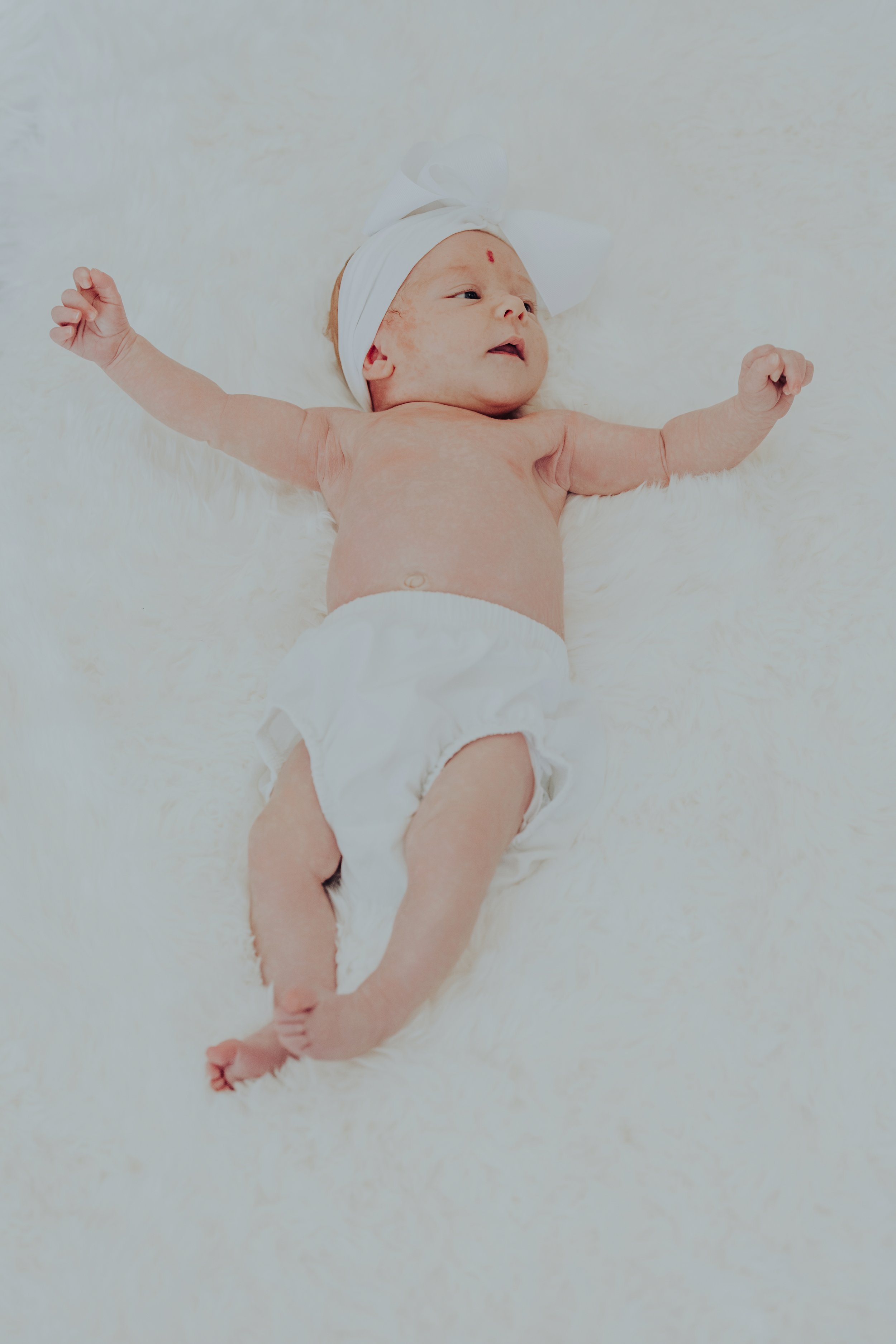 Rowan's New Born Shoot-12.jpg