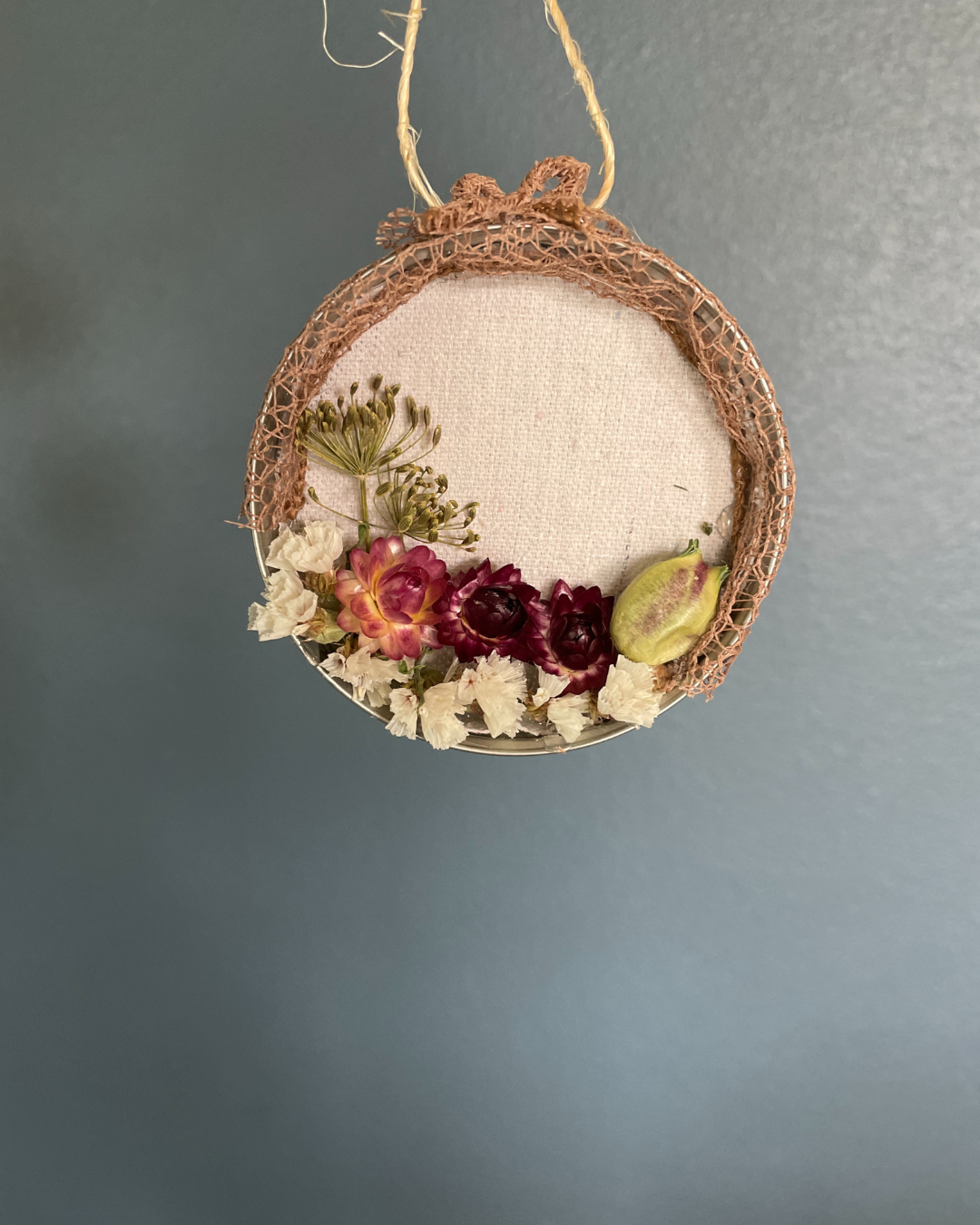 Dried Floral Ornament.png