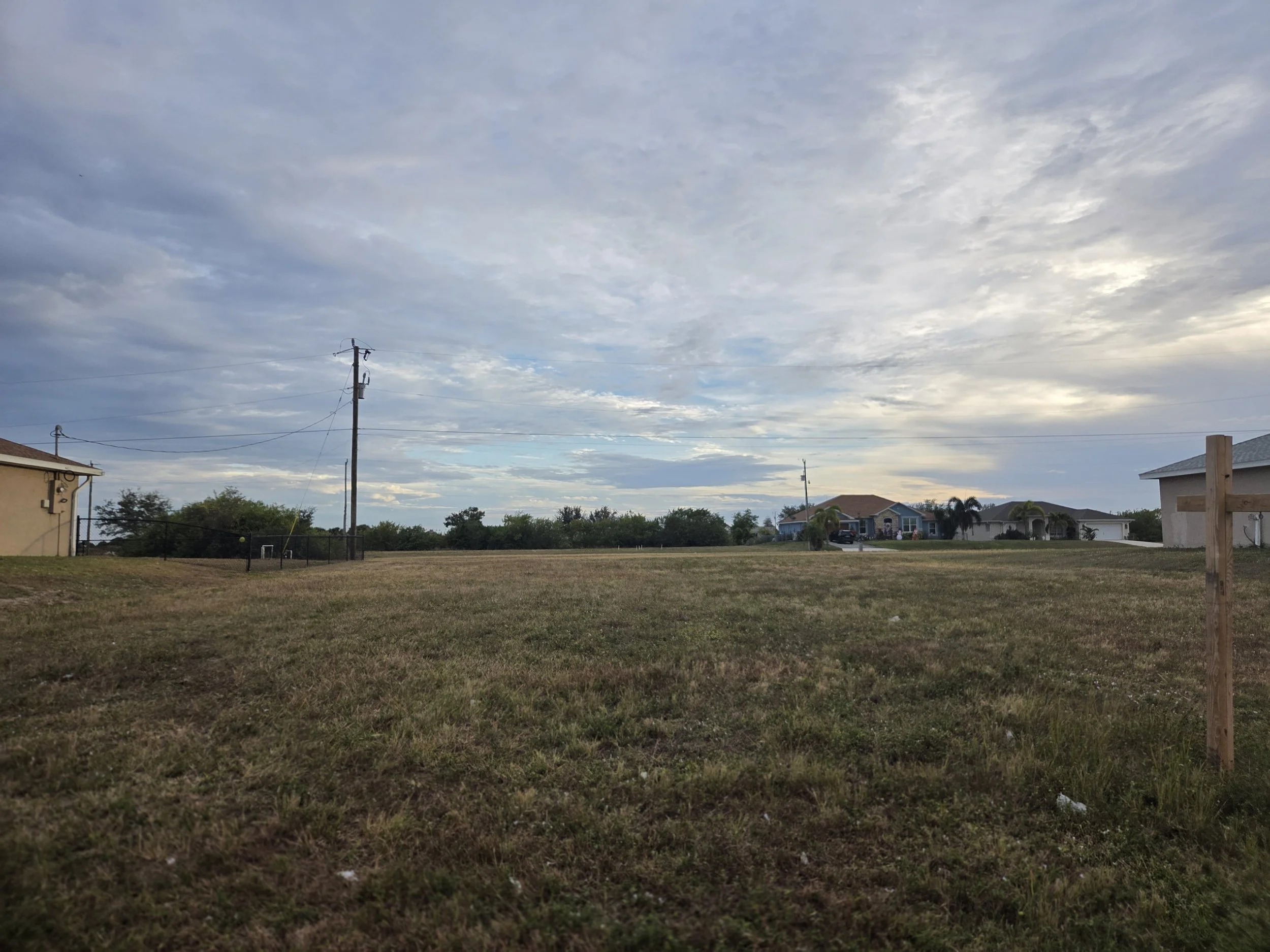 1018 Kismet Pkwy E Cape Coral, FL 33909