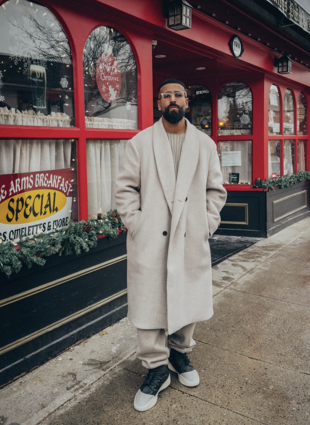 According To Women In Their 30s These Are the Winter Date Night Outfits They Love on Men