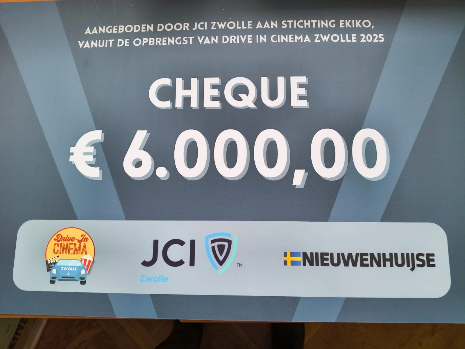 Gift van €6000 voor Ekiko West-Overijssel Drive-In Cinema Zwolle!