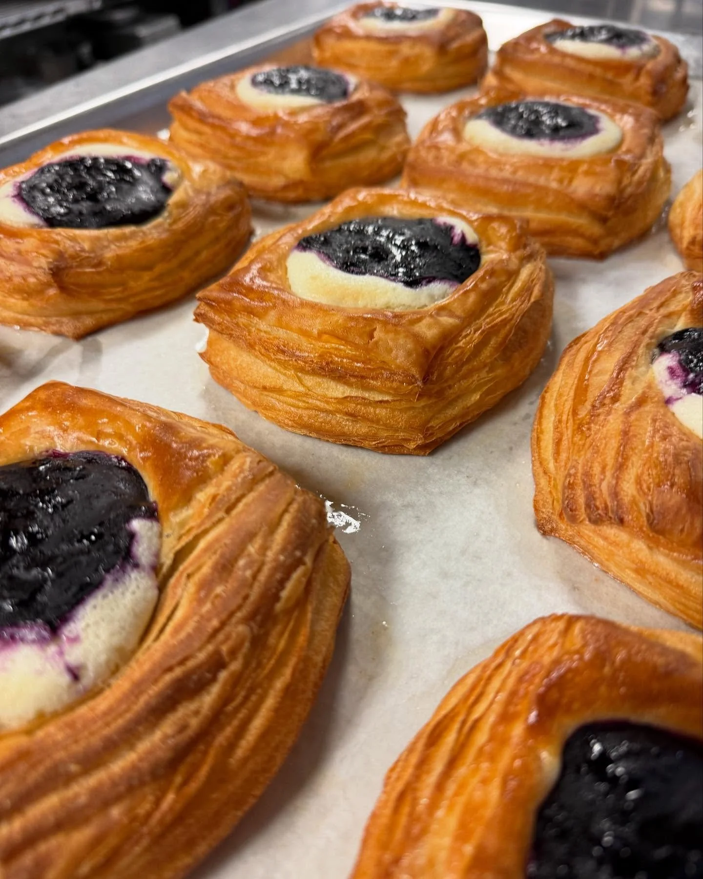 Summer Sunday pop up was lovely 🥰
Thank you to everyone for poppin in! 
Taking a much needed break but will be back in a couple weeks 🔆