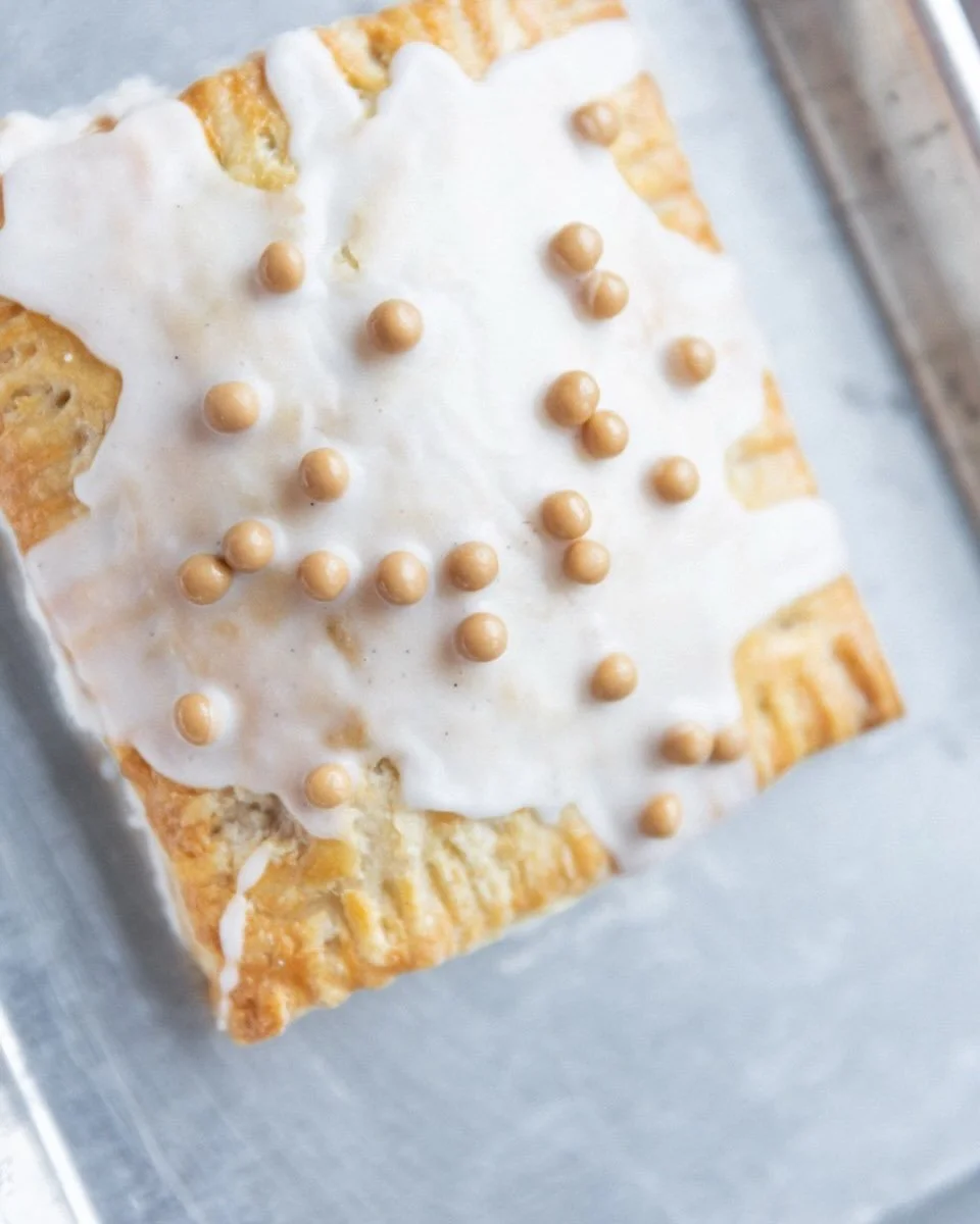 Pre-Orders close tonight at 8pm! 
Loving this spring menu we&rsquo;re running this week 🔆

MENU
~cheddar chive biscuit
~rhubarb &amp; pistachio danish
~blood orange olive oil cake
~asparagus, leeks &amp; brie quiche
~lemon poppy muffin
~Sourdough ci