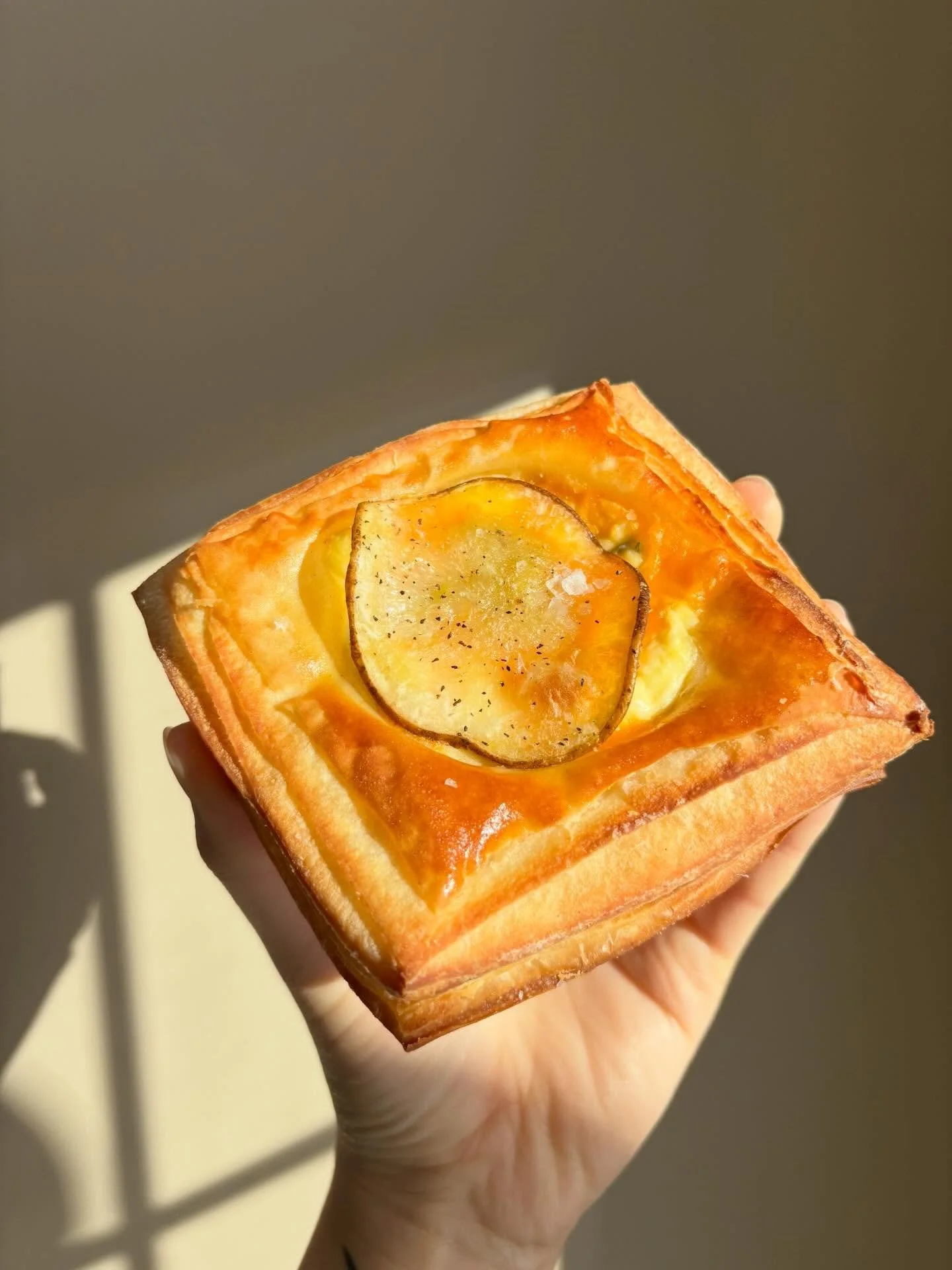 Potato Leek Danish soaking up all the sun 🔆 
This was one of options for our new pastry boxes! 

Taking this coming Saturday 2/7 off. 

BUT We&rsquo;ll be back with @blacklistbagels and @toro__coffee at @chefshackgr Saturday 2/14 with a special Vale