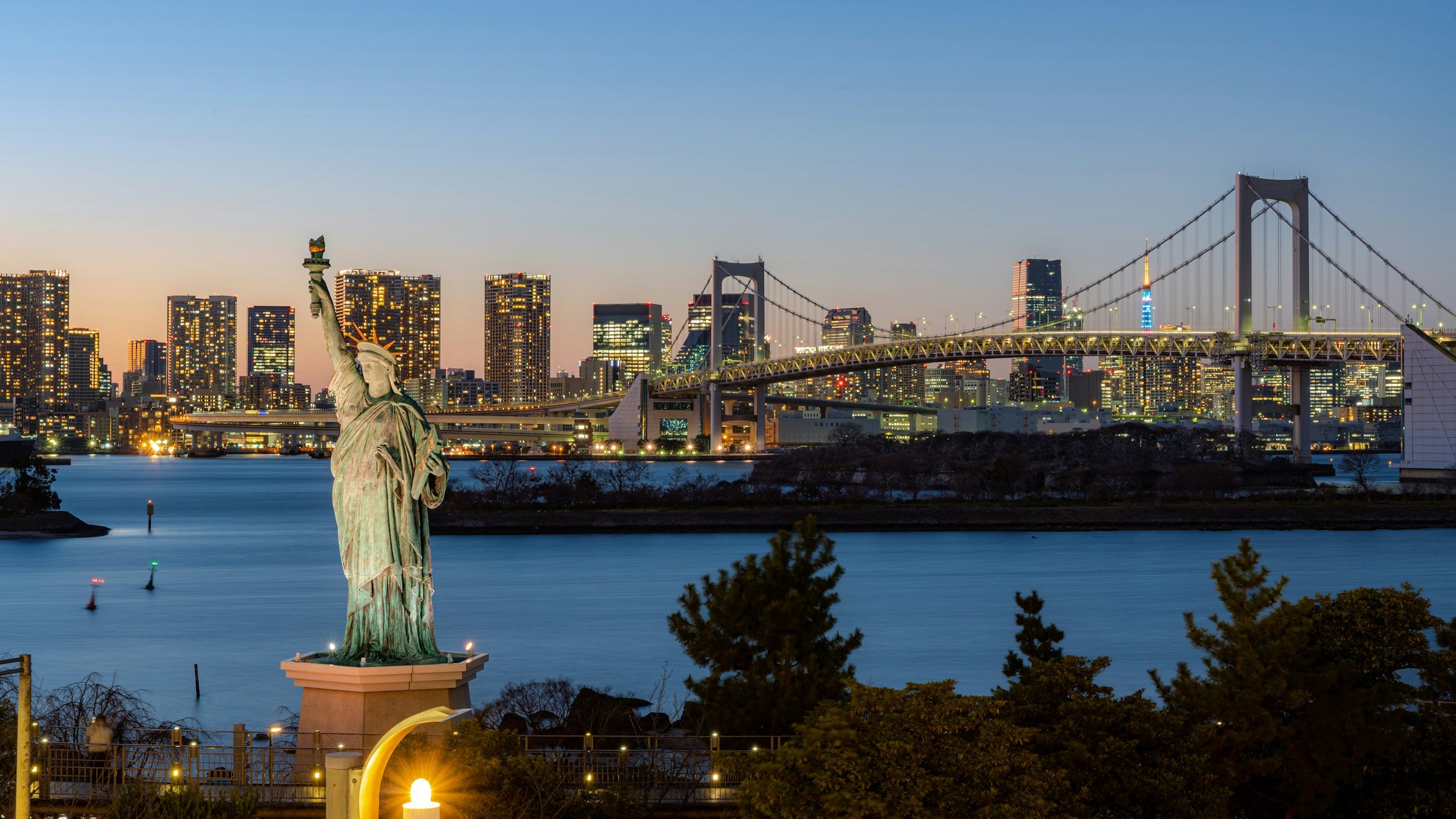Odaiba & Tokyo Bay views