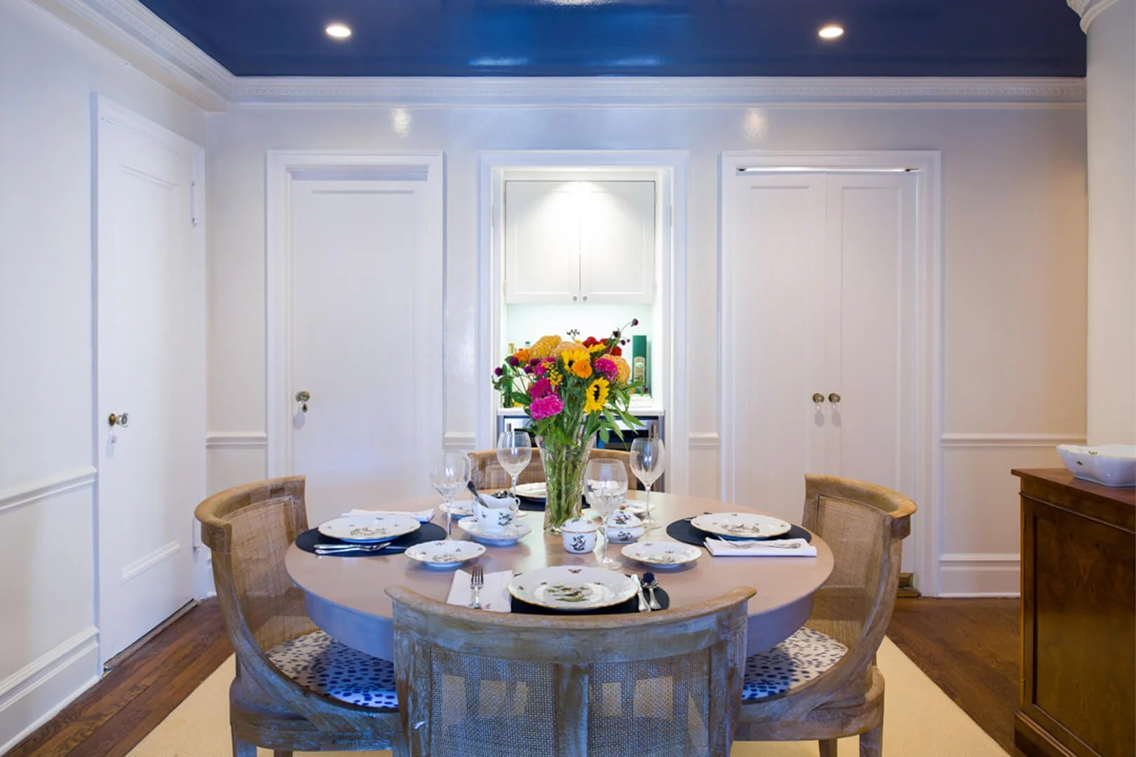 DiningRoom1.jpg