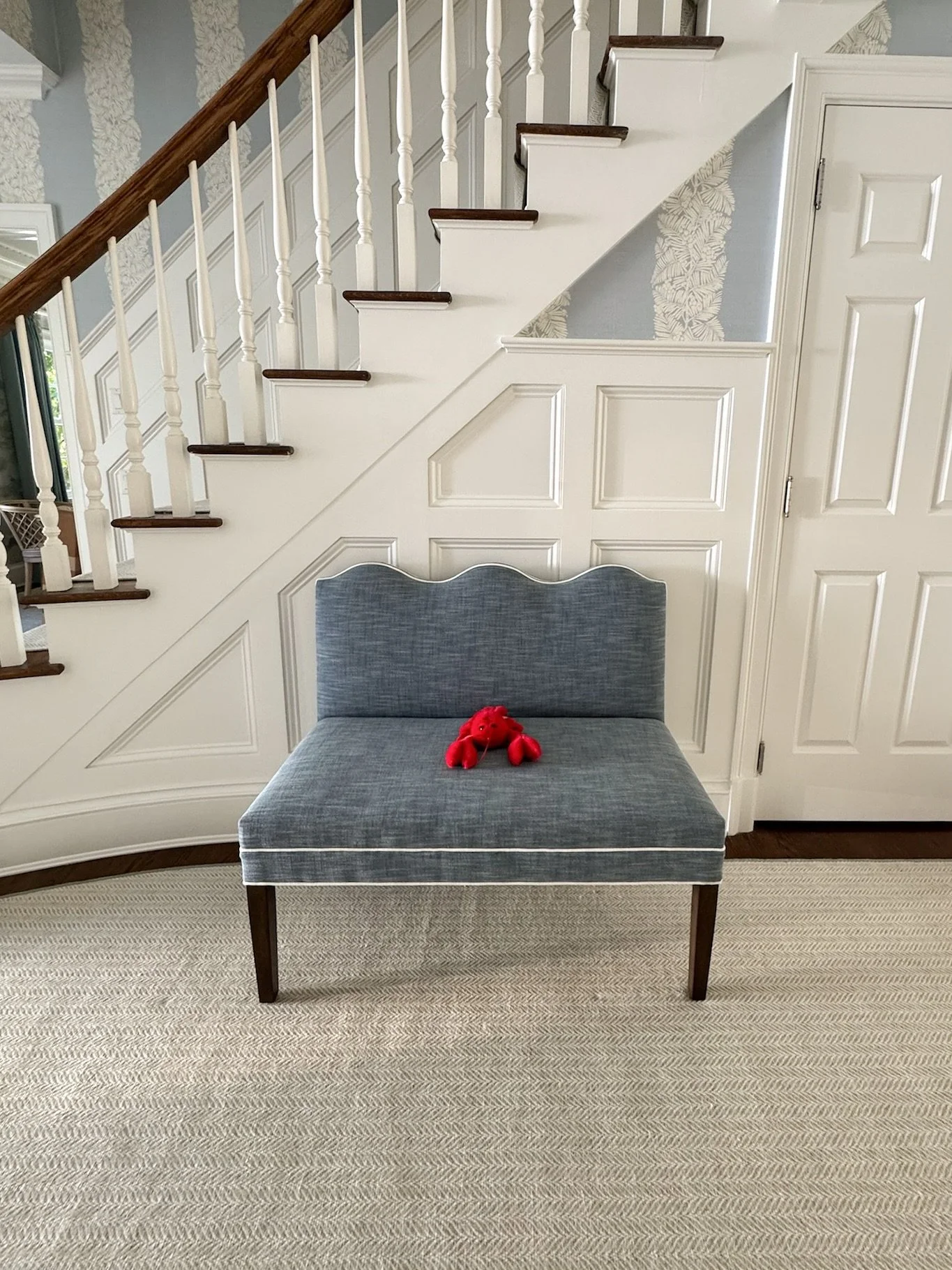 Behind the scenes at our Southampton project: this @oomphhome Wave Settee was an immediate favorite, and perfect for a subtle coastal nod in the entryway! 🦞 
 
 
 
 
#styleandspaceinteriors #oomphhome #settee #southamptonny #nyinteriordesign #coasta