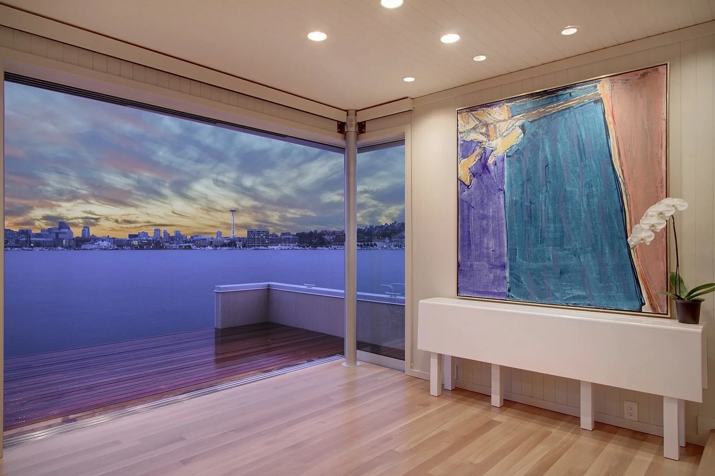 A multifunctional space that feels artfully bespoke!

In this floating home outside Seattle, we designed a custom dining table that transforms seamlessly into a console. Perfect for a space that needs to flex between everyday living and waterfront en