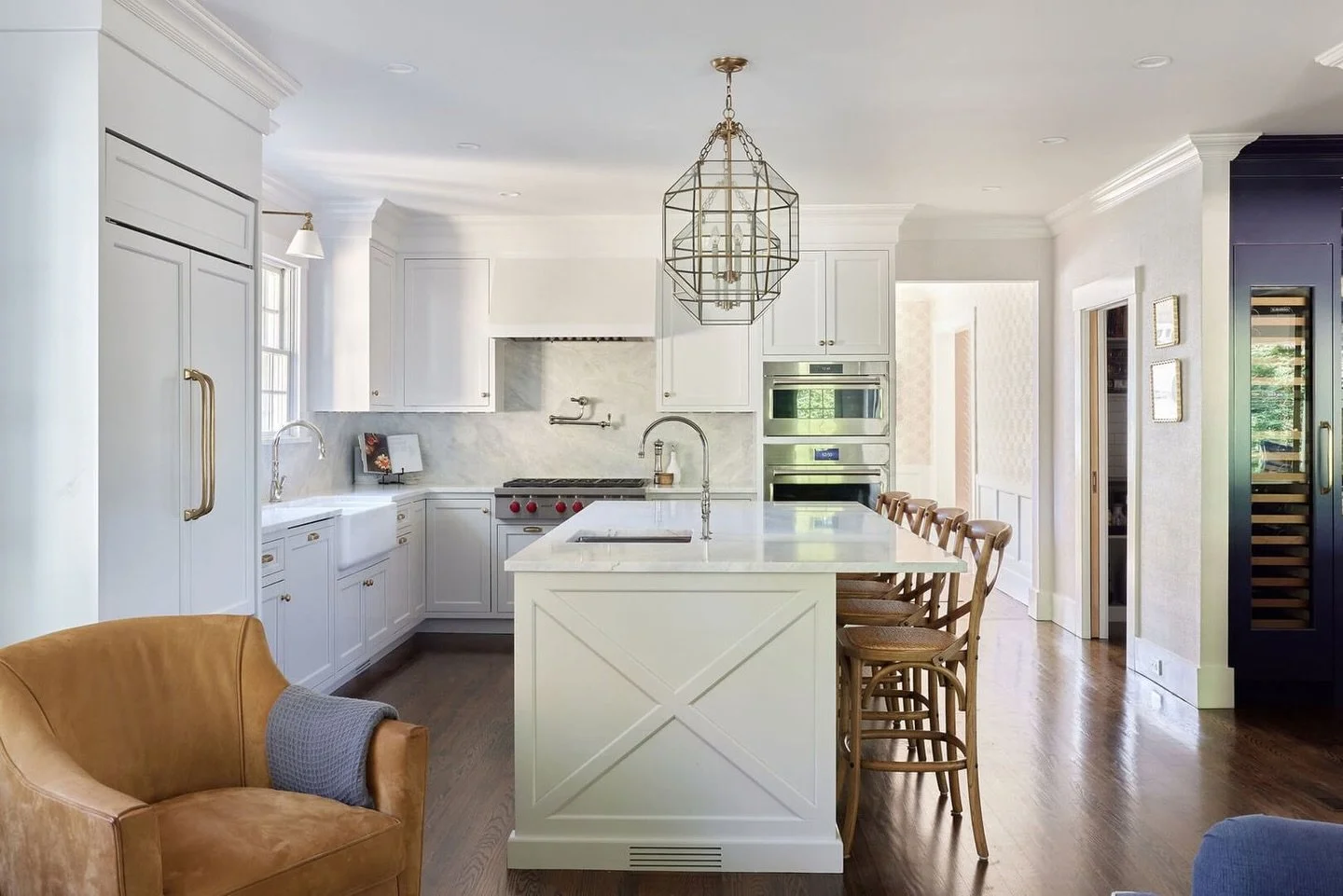 We redesigned the kitchen in this 1915 Sleepy Hollow family home to feel welcoming, timeless, and hardworking. We wanted to honor the character of the house while supporting the rhythm of everyday family life. 
 
Custom, intuitive cabinetry by @jwhde